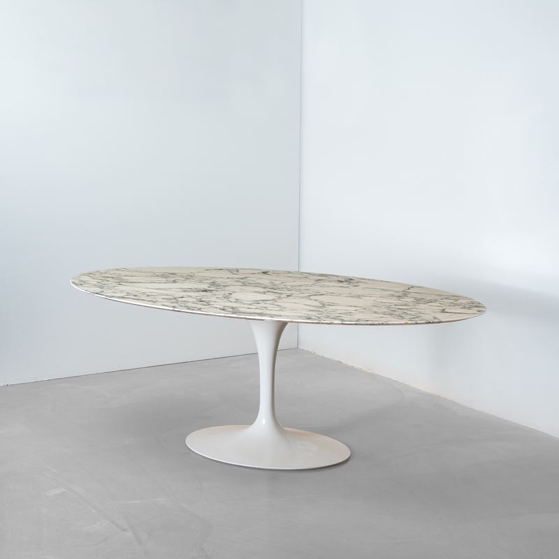 Eero Saarinen, Tavolo Tulip in alluminio laccato e marmo Calacatta, Knoll Studio