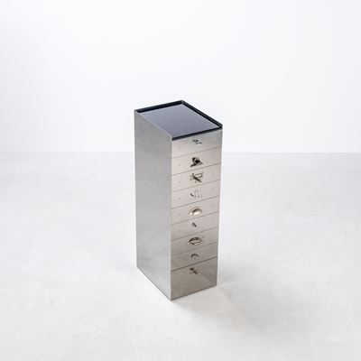 Borkenhagen, Cassettiera a 9 cassetti S43-2, acciaio inox e top in vetro nero con ruote