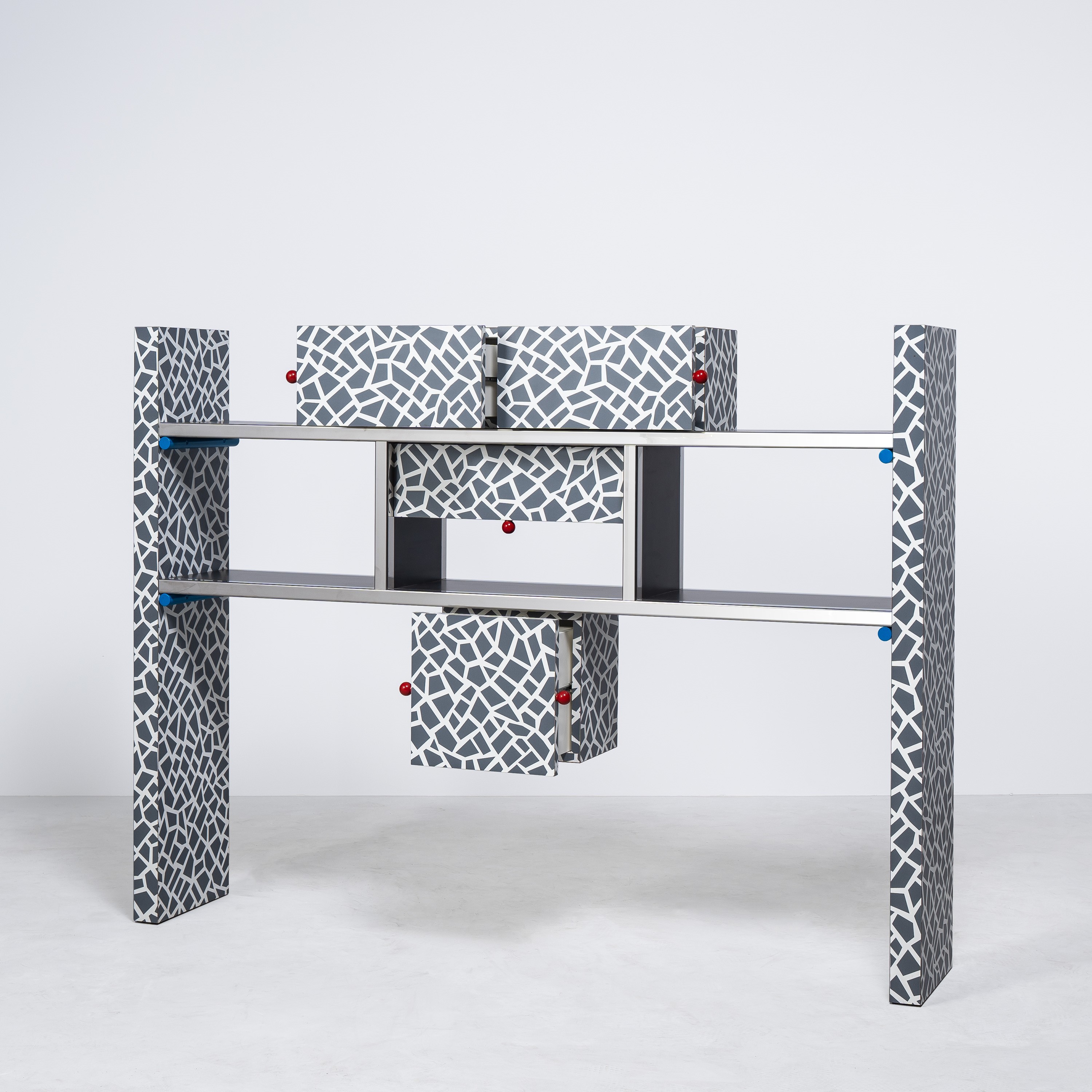Martine Bedin, Consolle Lodge, produzione Memphis Milano
