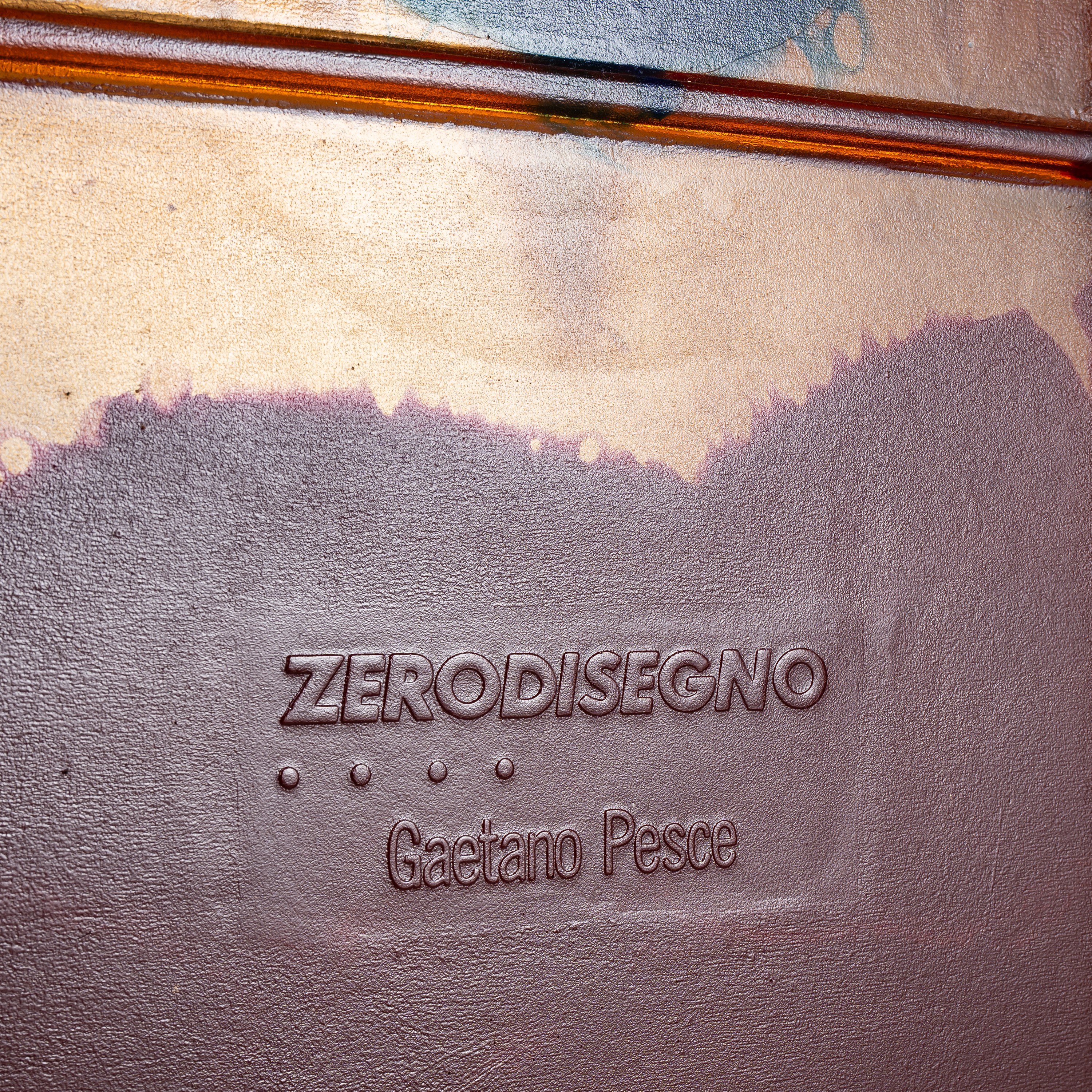 Gaetano Pesce, Credenza a due ante “Nobody’s Pefect”, resina