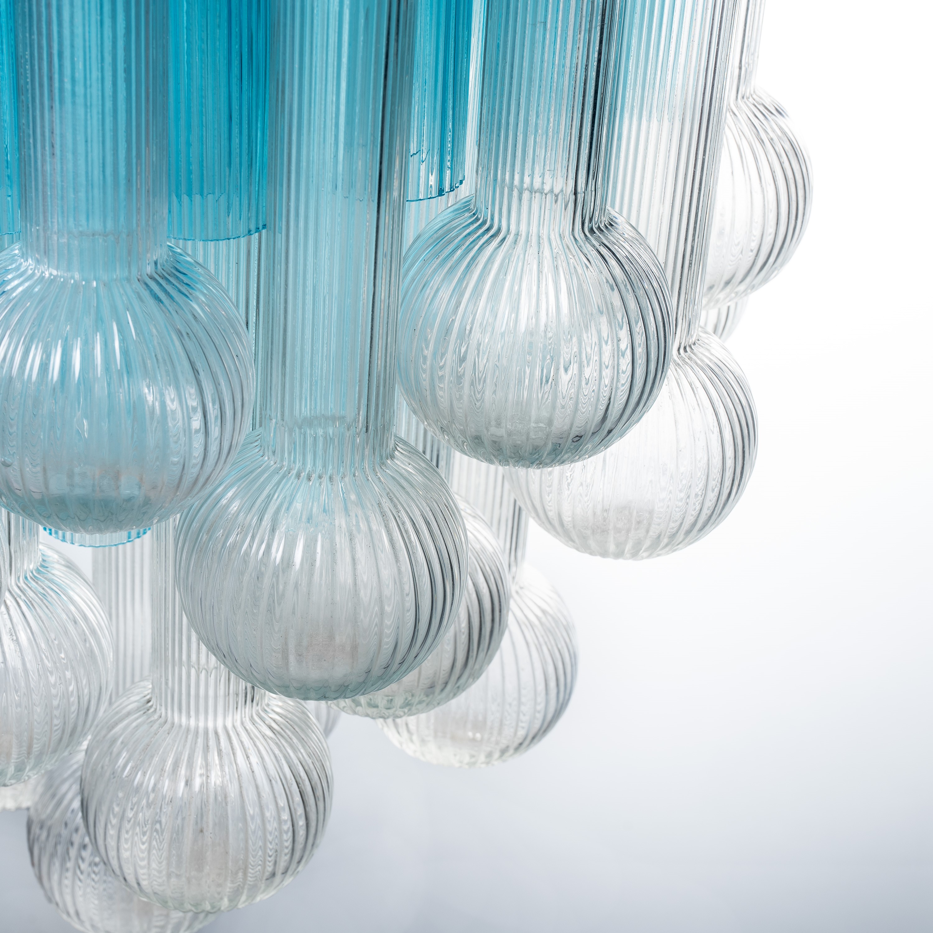 Lampadario a sospensione, vetro policromo con marchio Venini