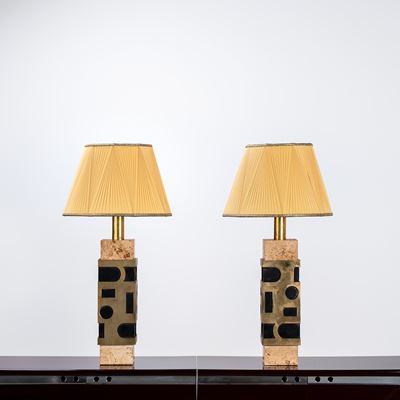 Coppia di lampade da tavolo, marmo travertino e ottone