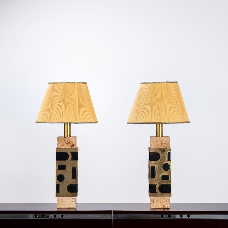 Coppia di lampade da tavolo, marmo travertino e ottone