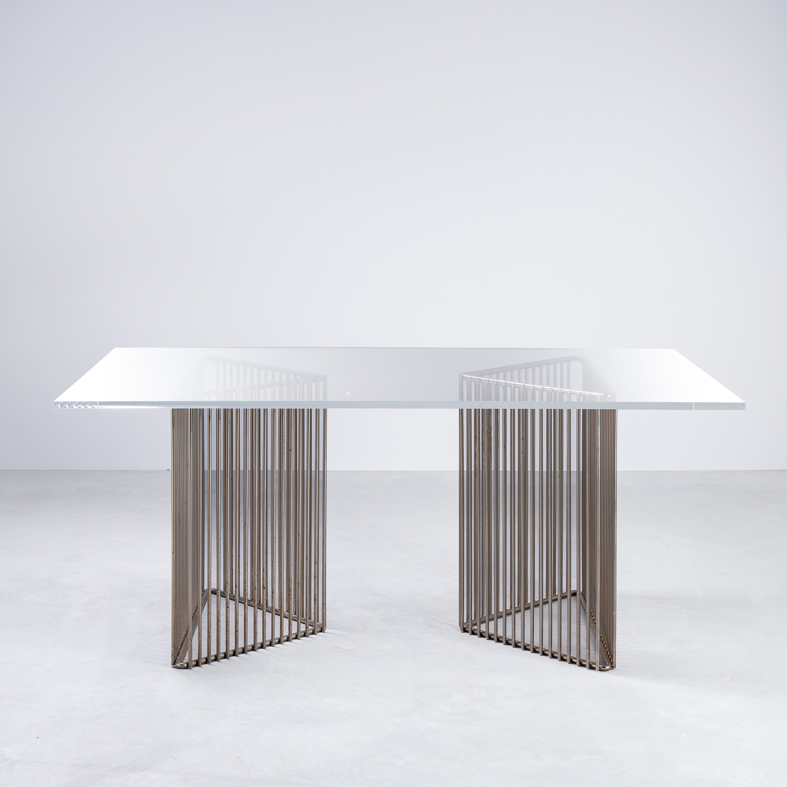 François Arnal, Tavolo multifunzione in plexiglass e acciaio