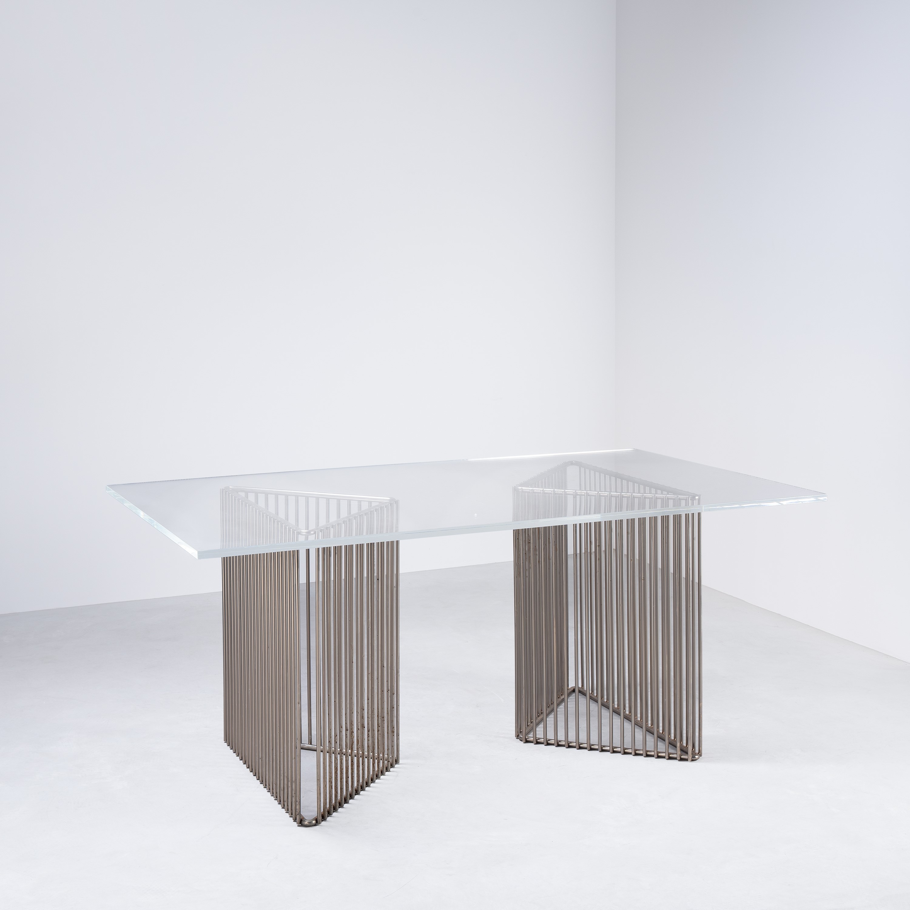 François Arnal, Tavolo multifunzione in plexiglass e acciaio