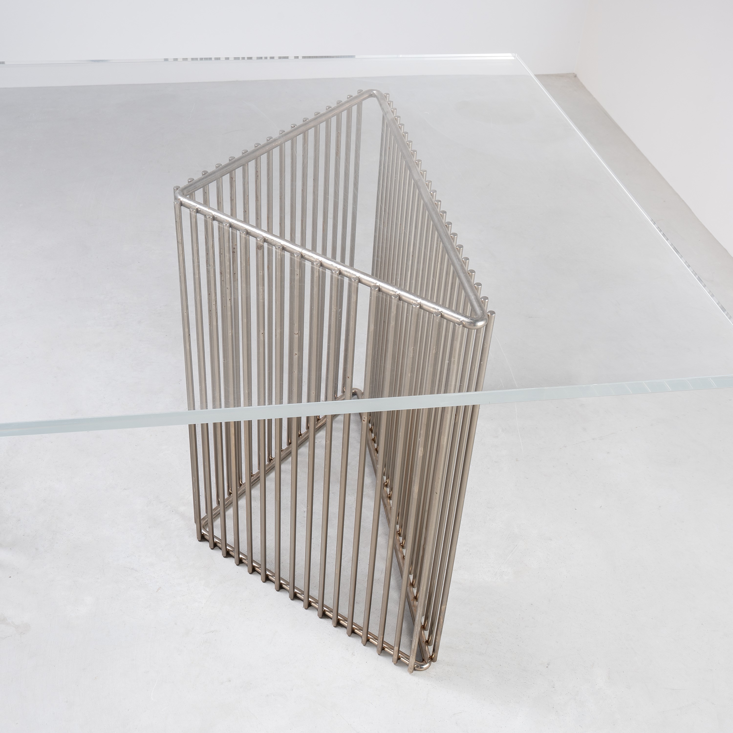 François Arnal, Tavolo multifunzione in plexiglass e acciaio