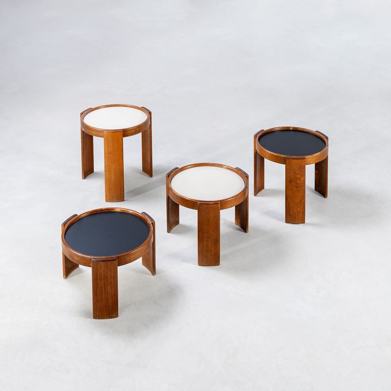 Gianfranco Frattini, Quattro tavolini impilabili, legno