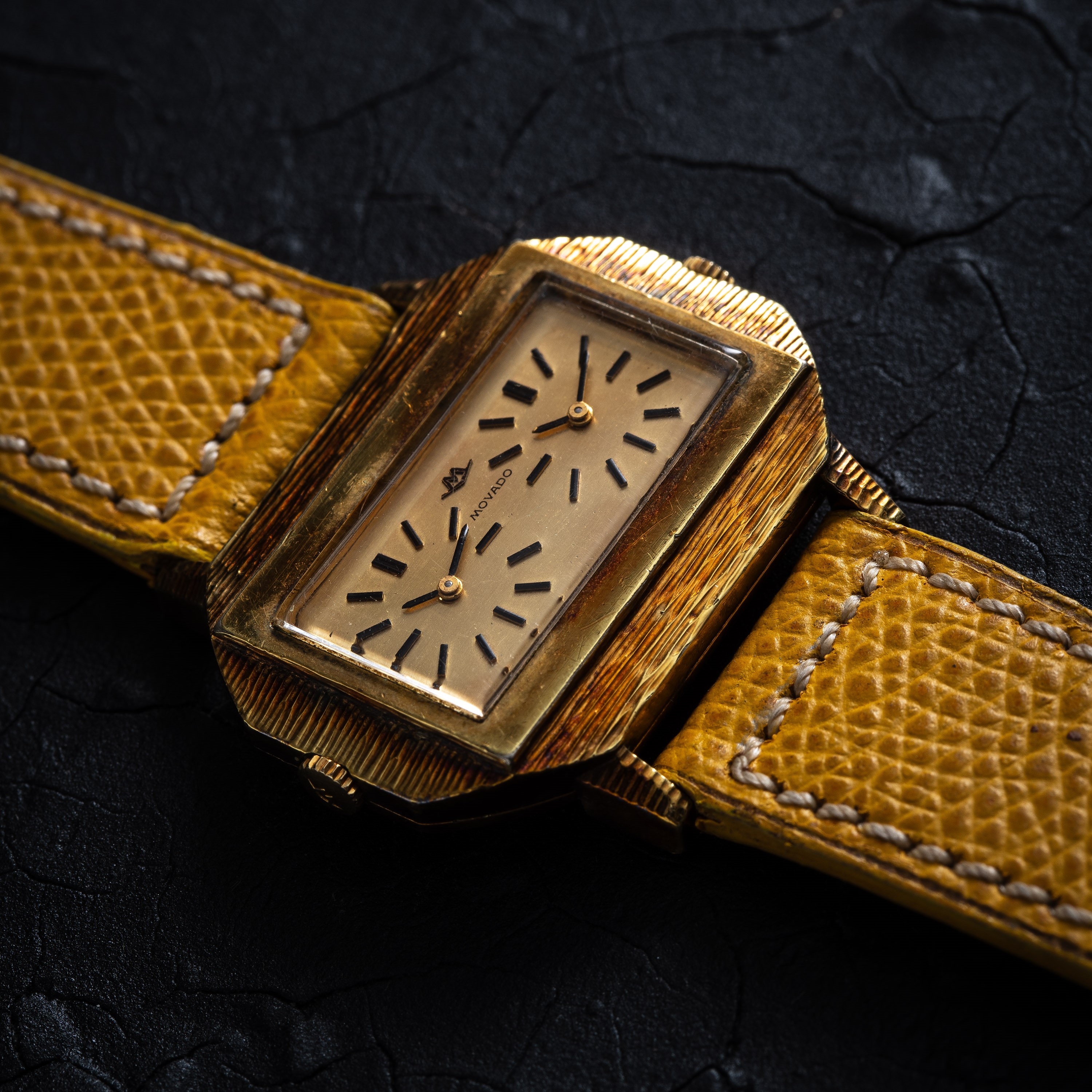 Movado - Dual Time, orologio a carica manuale con doppio fuso orario