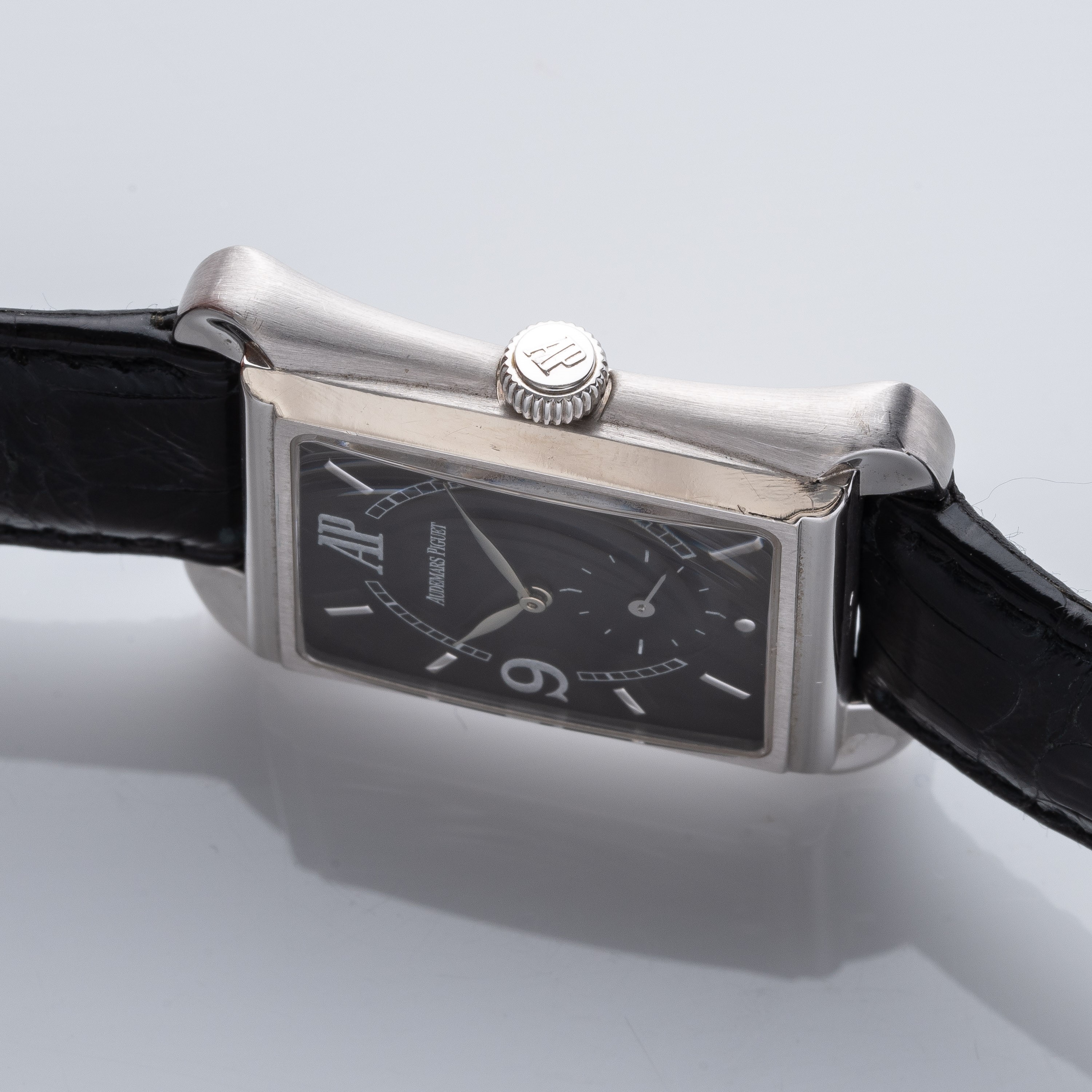 Audemars Piguet - Tank 15008 BC, orologio solo tempo in oro bianco 18 kt