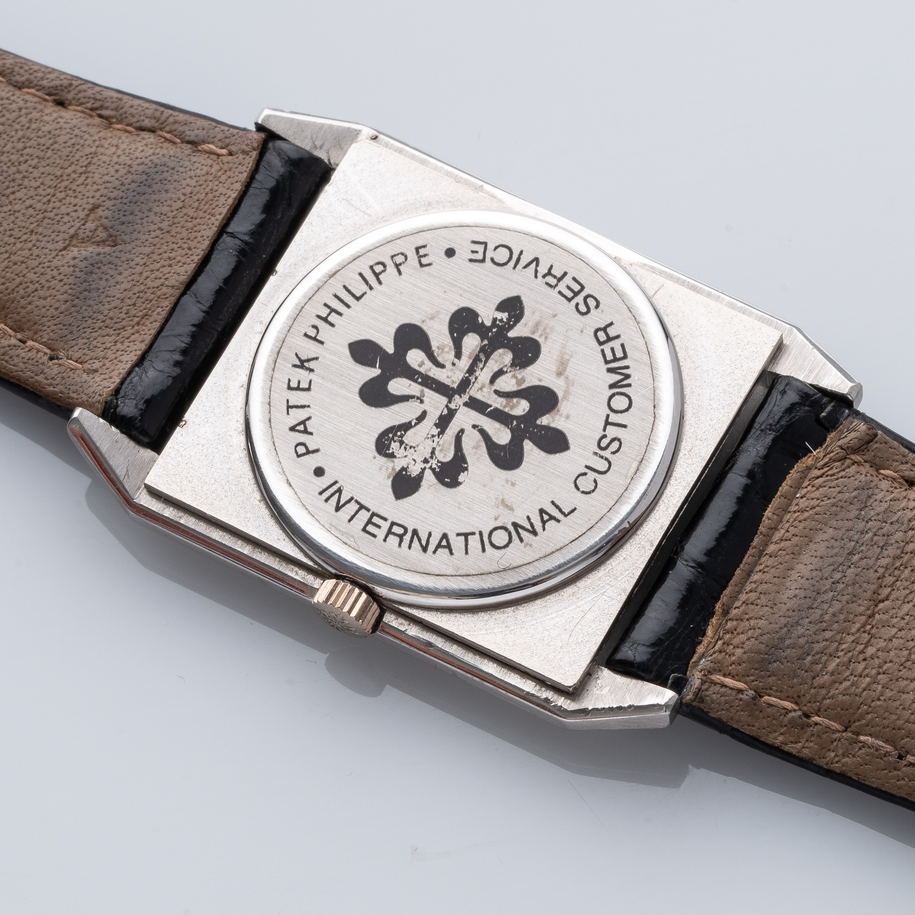 Patek Philippe - Tank, orologio da polso in oro bianco 18 kt a carica manuale (175) con estratto ...