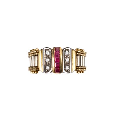 Anello a elementi snodati in oro giallo 18kt con brillanti e rubini