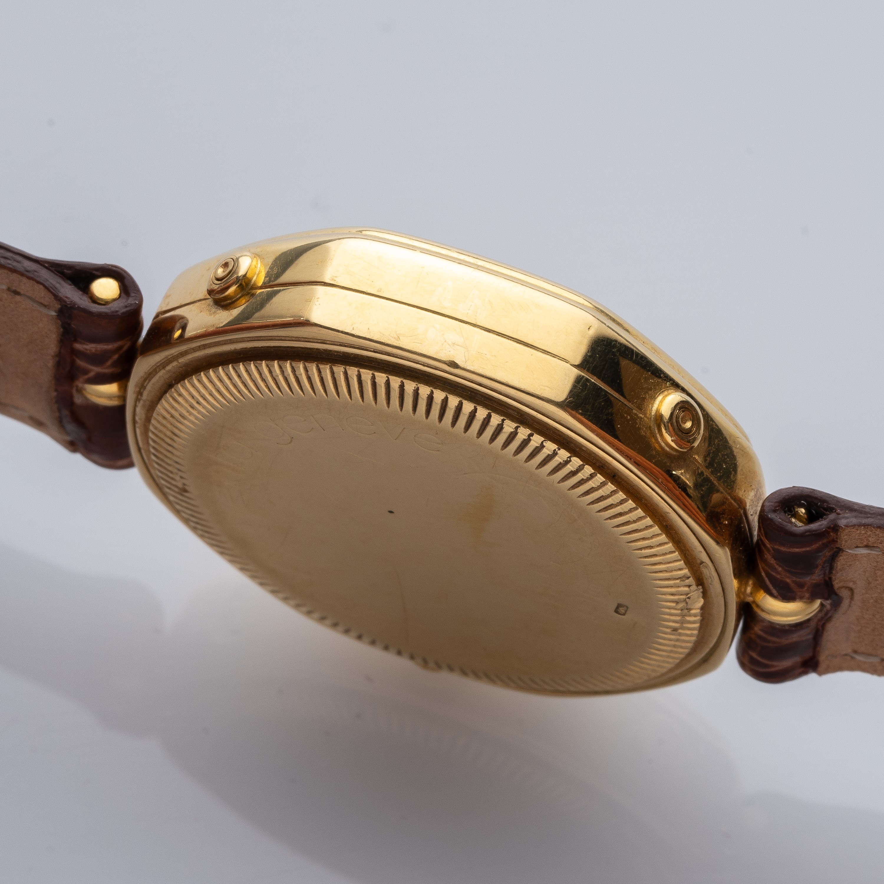 Gerald Genta - Four Time Zone, orologio al quarzo in oro giallo 18 kt con quattro fusi orari e ca...