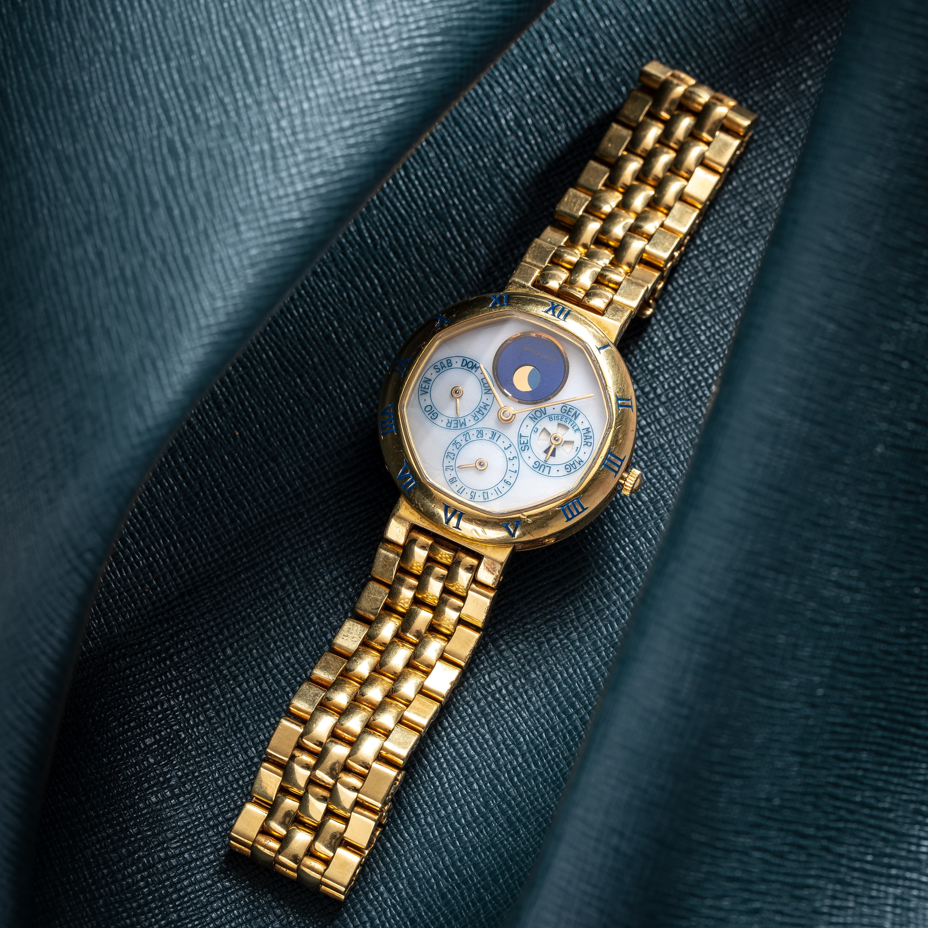 Gerald Genta - Calendario perpetuo con fasi lunari, orologio automatico in oro giallo 18 kt con q...
