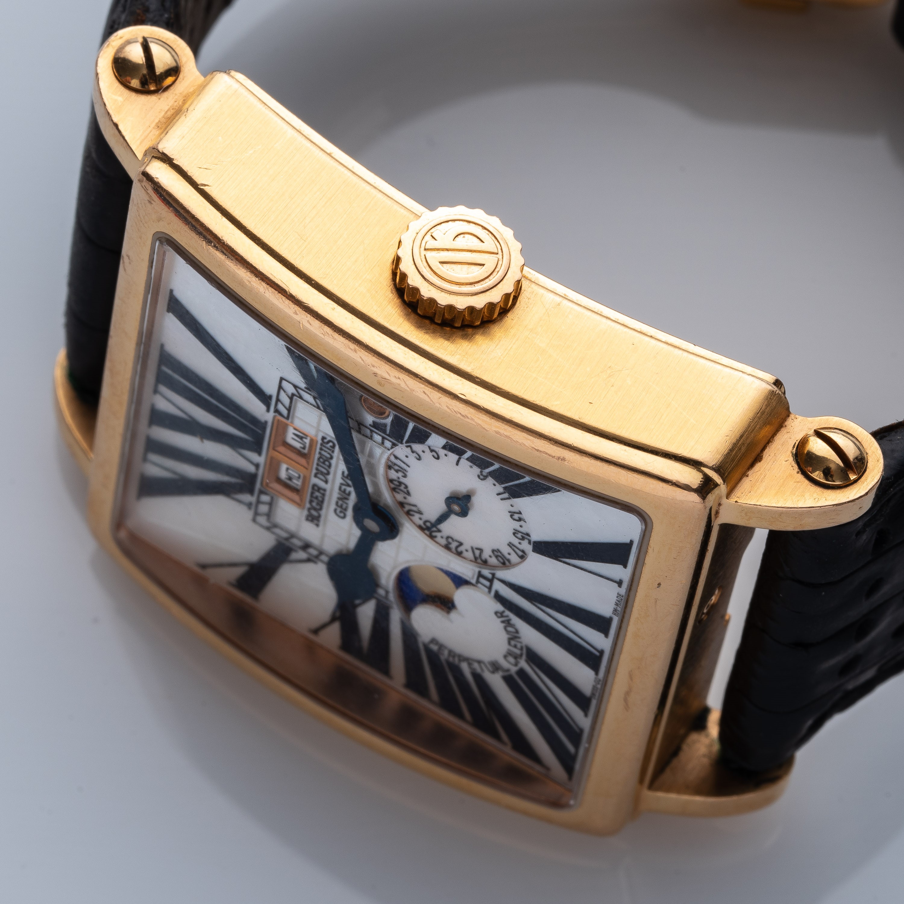 Roger Dubuis - Golden Square G40 — Orologio a carica automatica in oro giallo 18 kt con calendari...