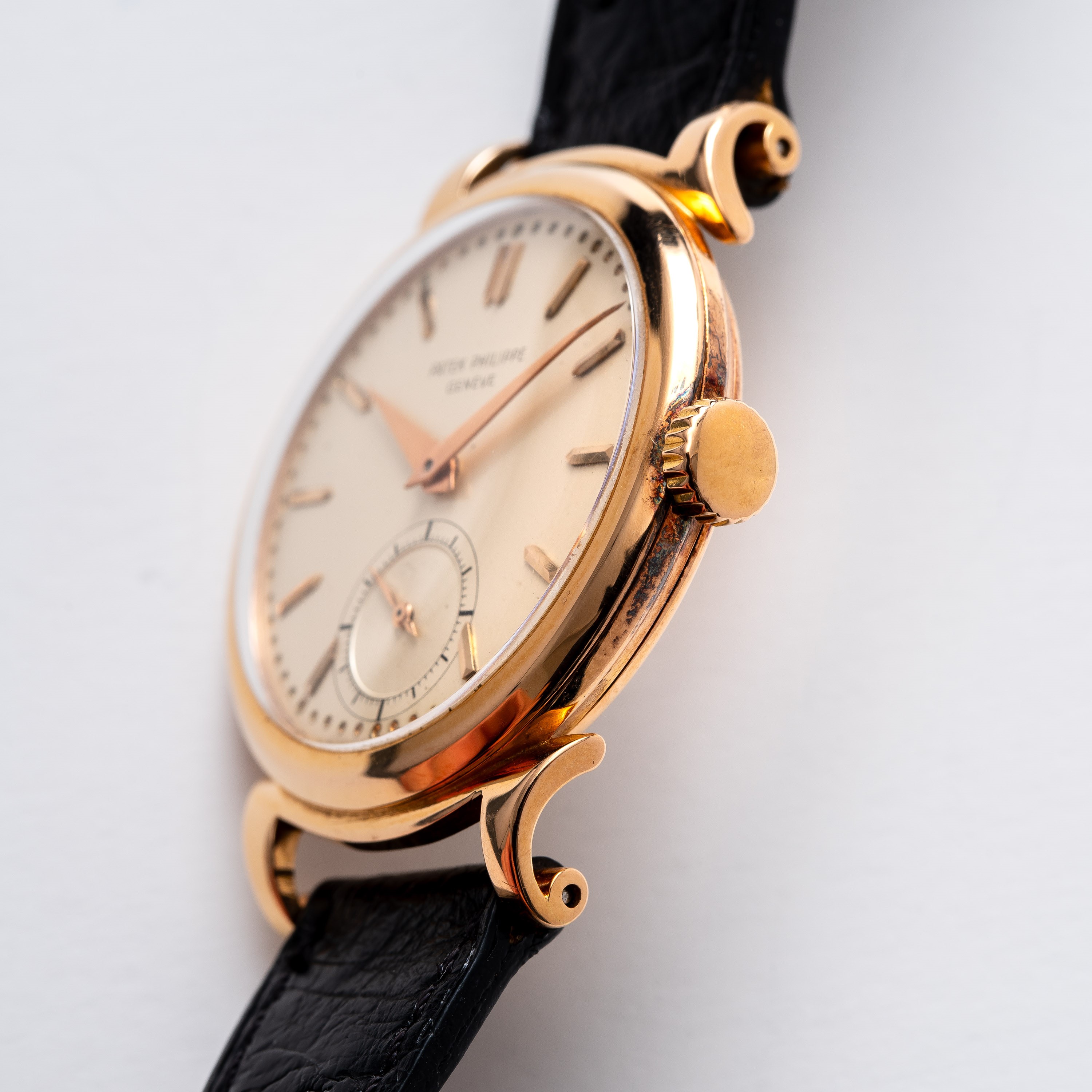 Patek Philippe - Calatrava 1491, orologio da polso in oro rosa 18 kt con carica manuale e anse a ...
