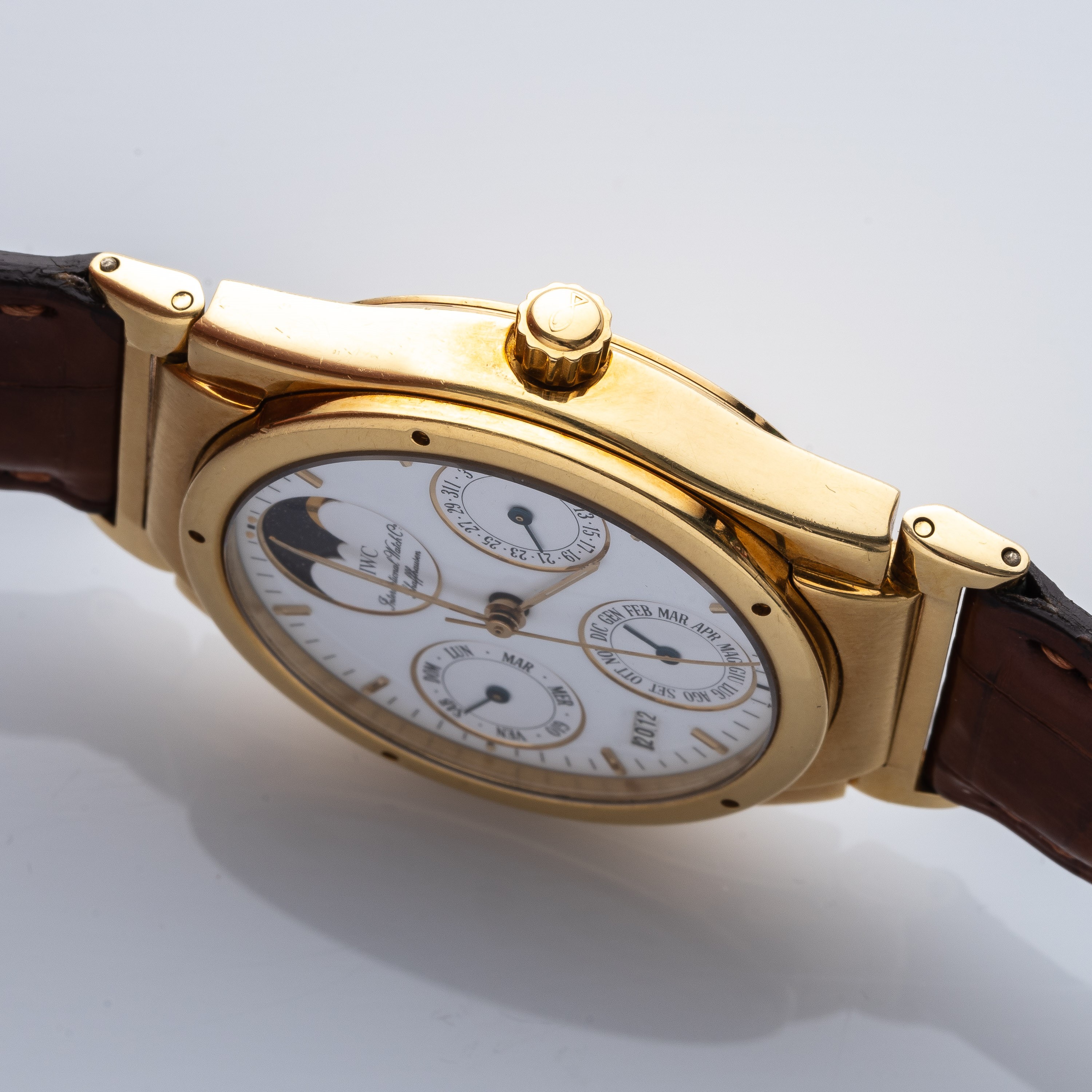 Iwc - Ingenieur Perpetual Calendar, orologio da polso in oro giallo 18 kt con quadrante in porcel...