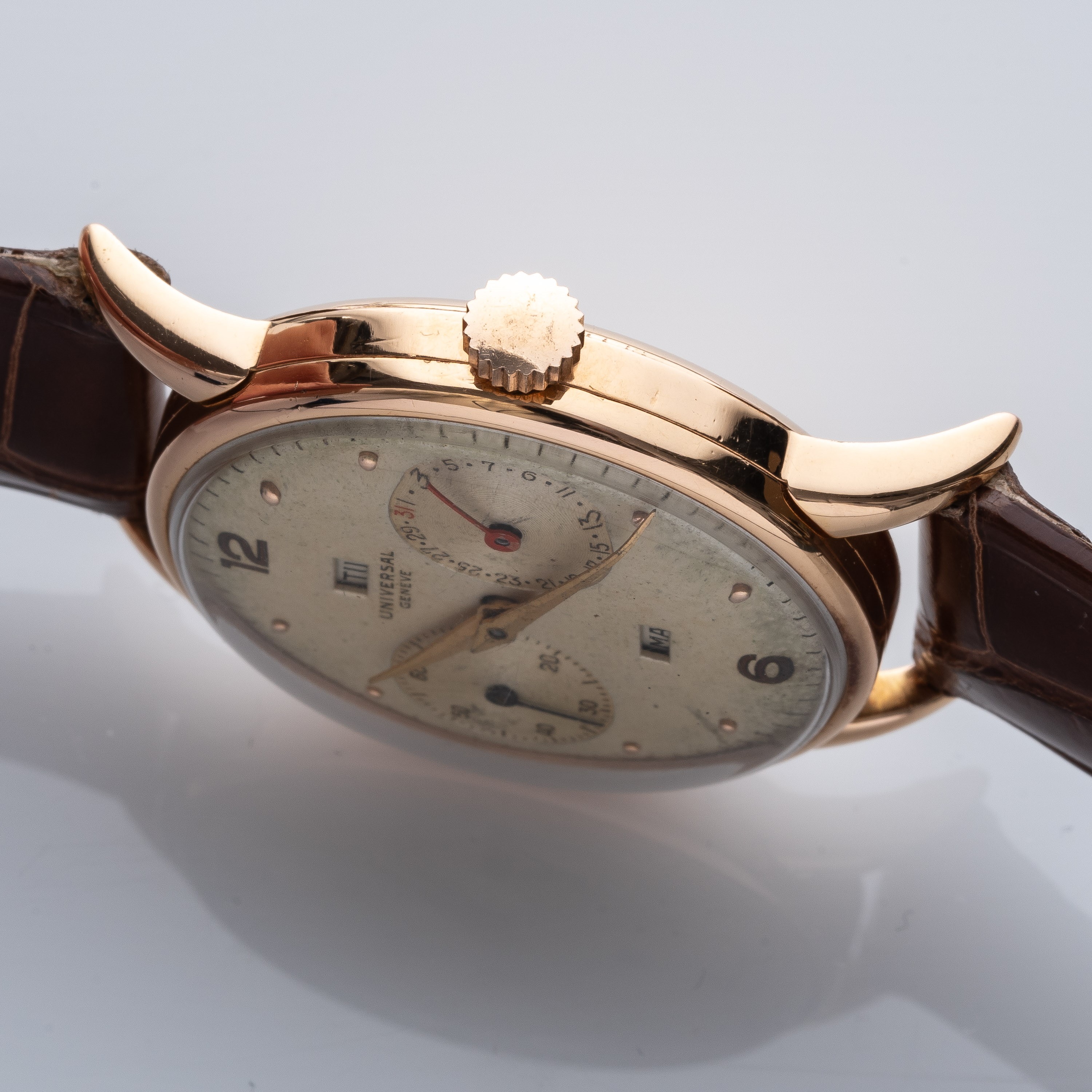 Universal Geneve - Triple Calendar in oro rosa 18 kt con calendario e sfere Dauphine