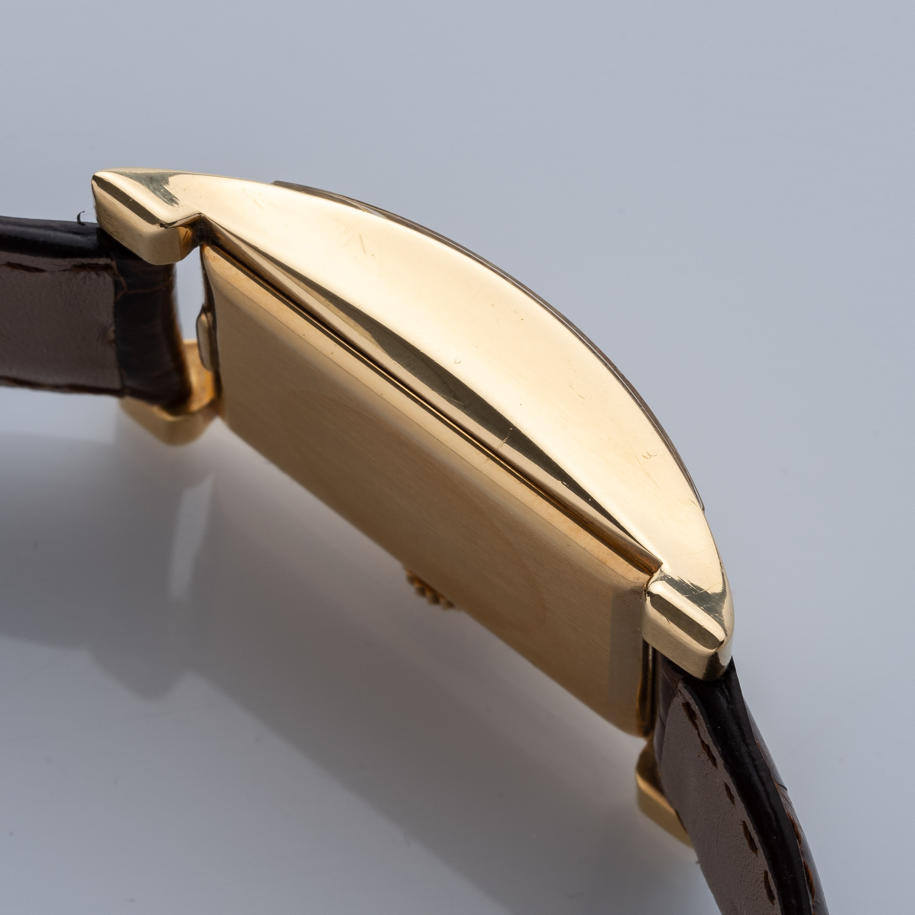 Patek Philippe - Pagoda (Pagonda) — orologio solo tempo in oro giallo 18 kt con piccoli secondi