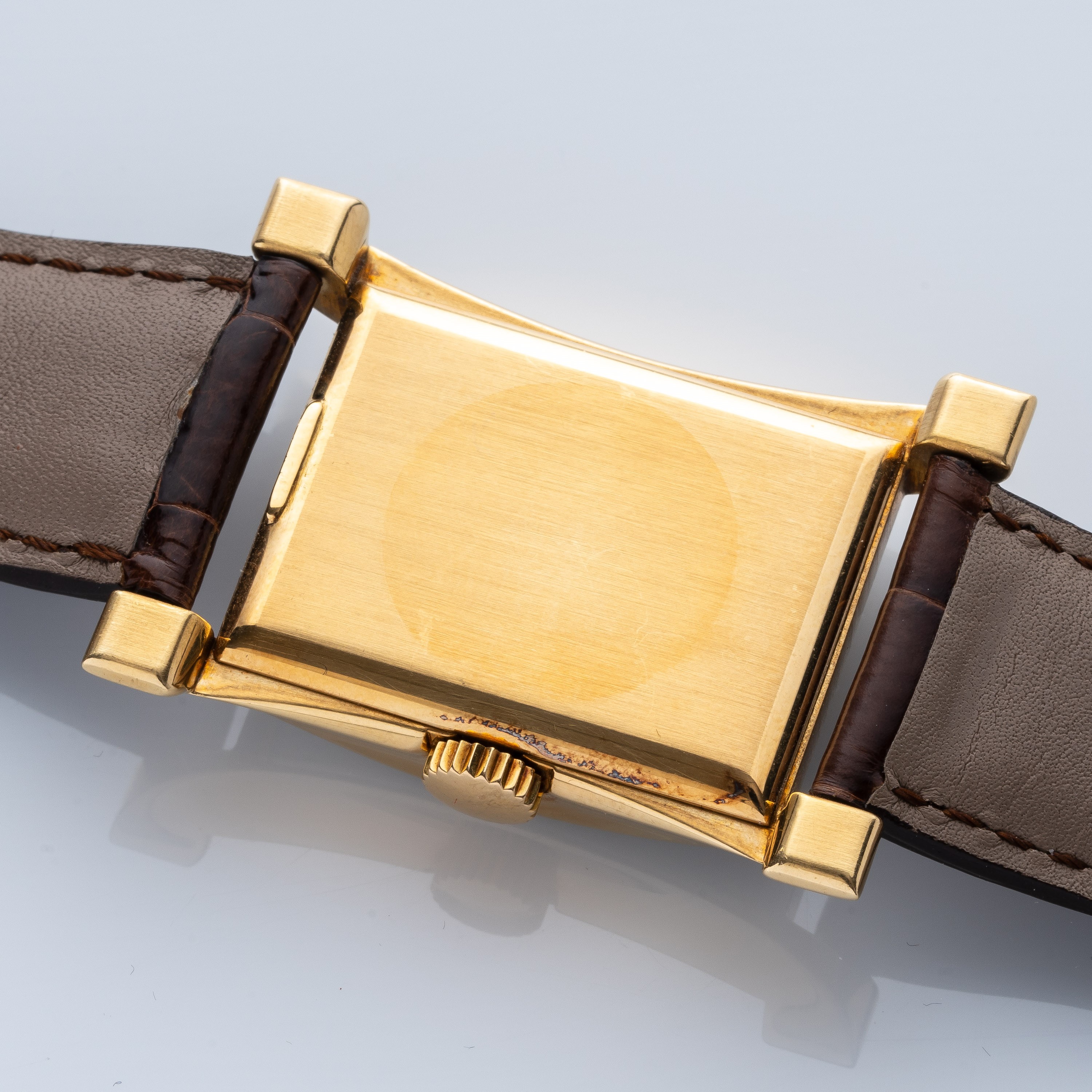 Patek Philippe - Pagoda (Pagonda) — orologio solo tempo in oro giallo 18 kt con piccoli secondi