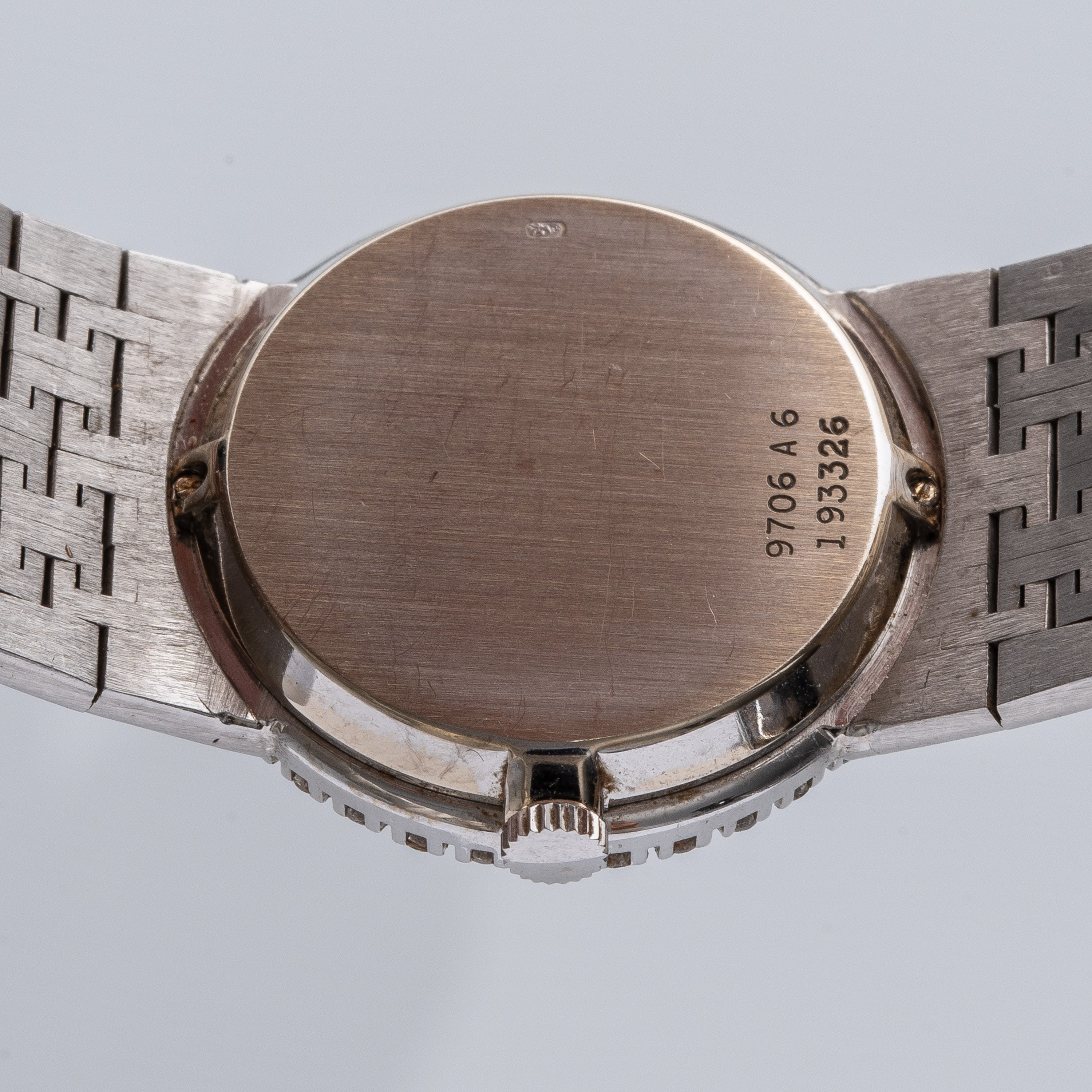 Piaget - Orologio da polso in oro bianco 18 kt con quadrante in corallo, carica manuale e ghiera ...