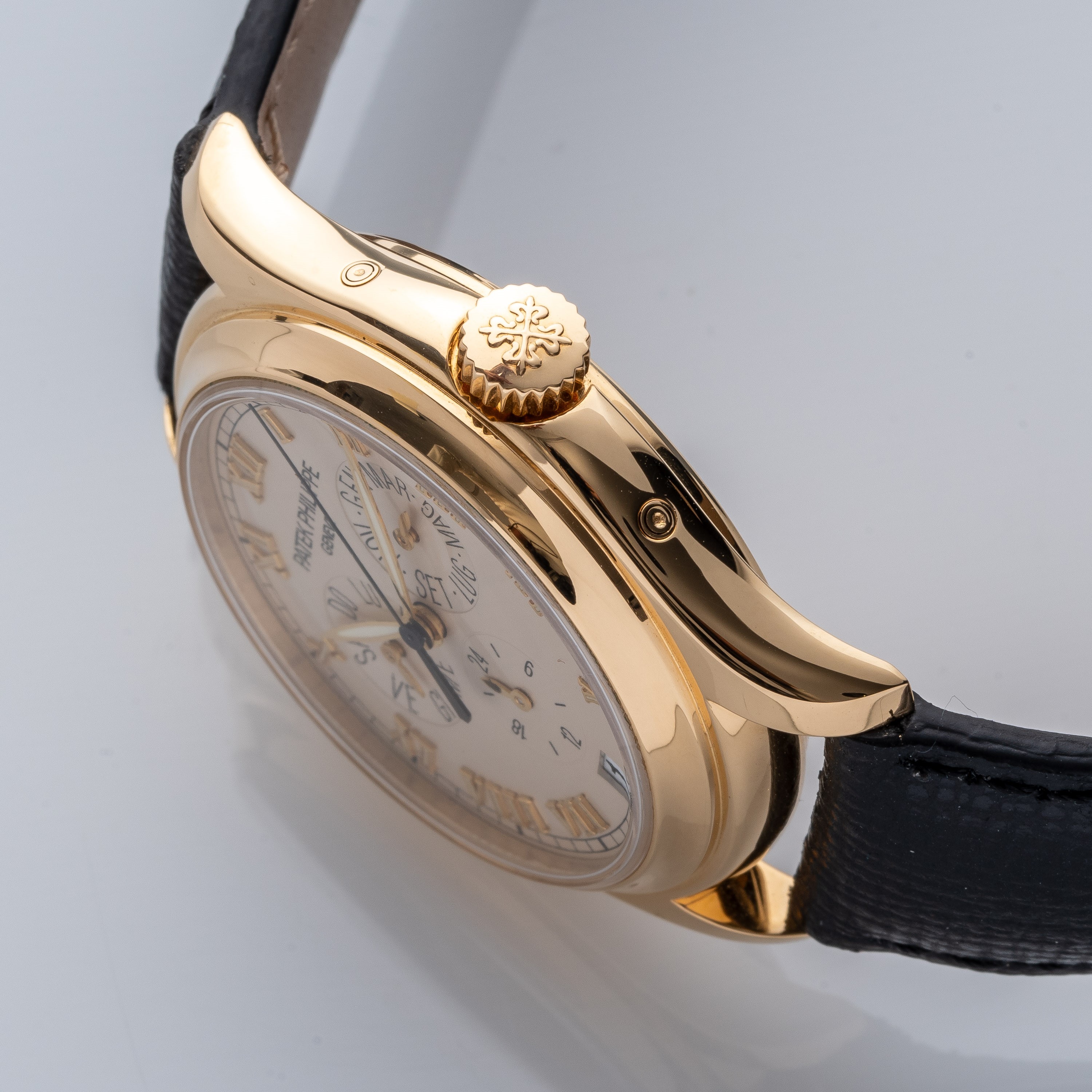 Patek Philippe - Calendario annuale ref. 5035 (2000) — orologio automatico in oro giallo 18 kt