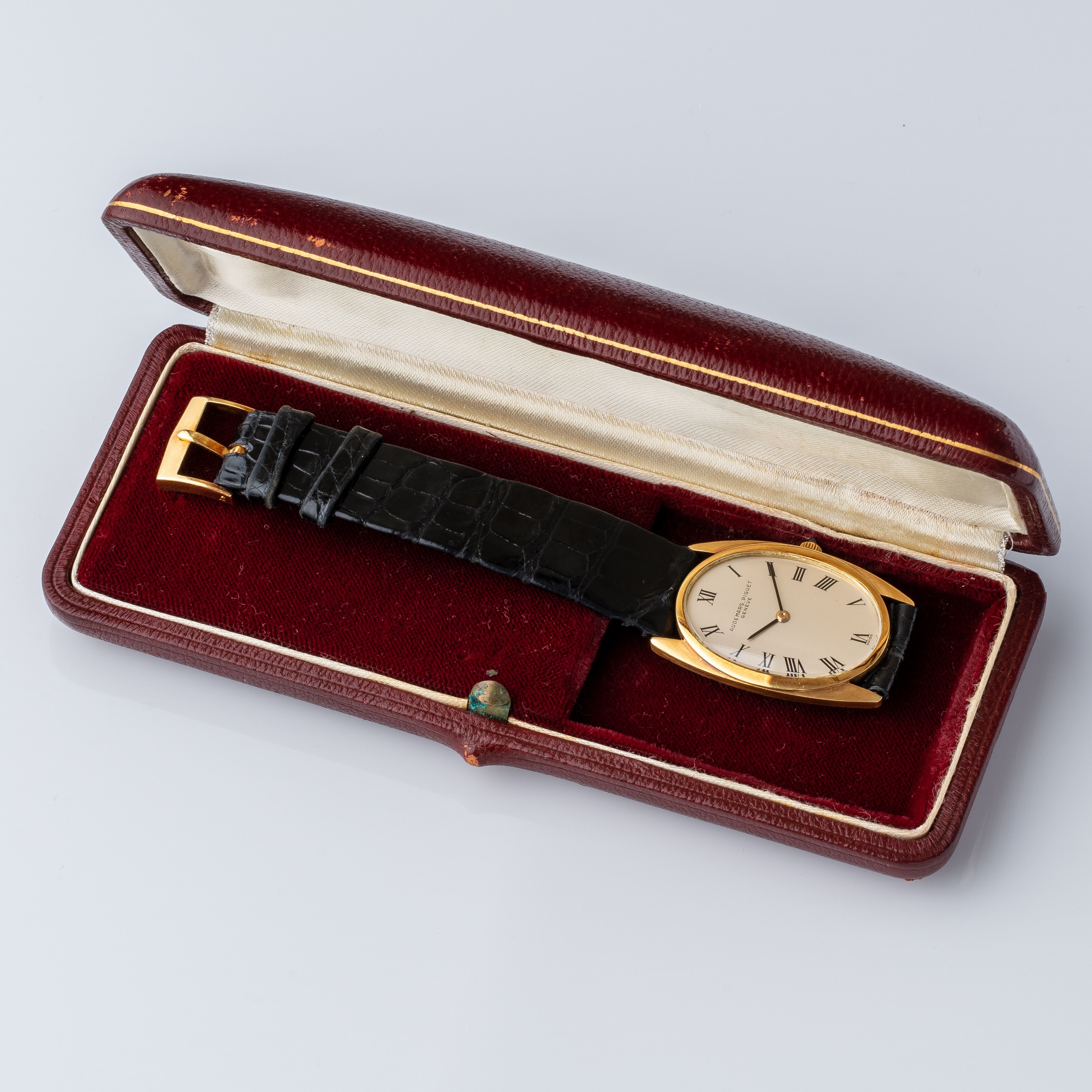 Audemars Piguet - Ellipse Allongée, orologio da polso in oro giallo 18 kt
