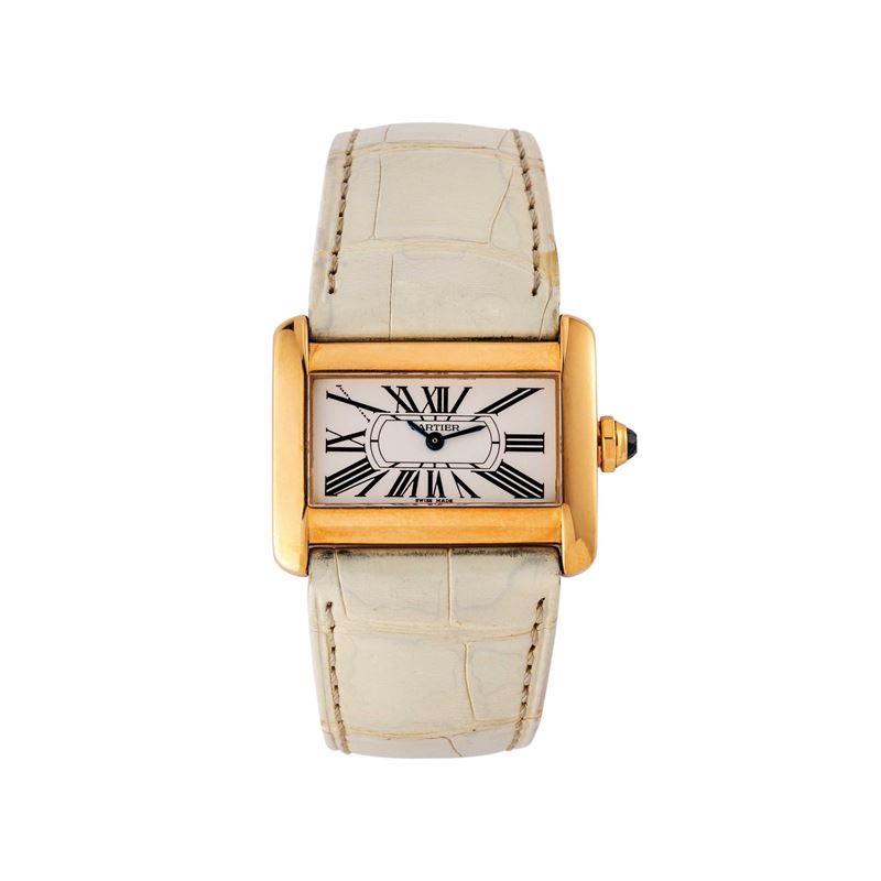 Cartier - Tank Divan, orologio solo tempo al quarzo in oro giallo 18kt con quadrante bianco