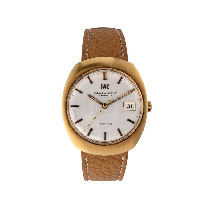 Iwc - Calatrava R815A, orologio solo tempo automatico in oro giallo 18 kt con datario ad ore 3