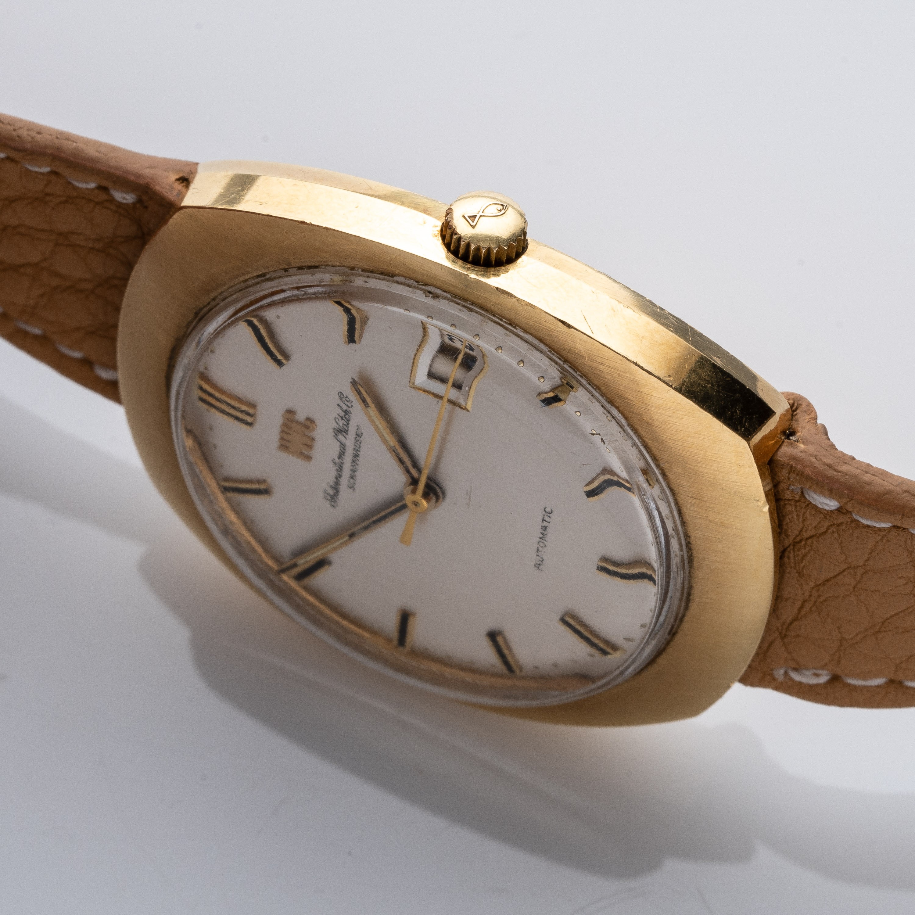 Iwc - Calatrava R815A, orologio solo tempo automatico in oro giallo 18 kt con datario ad ore 3