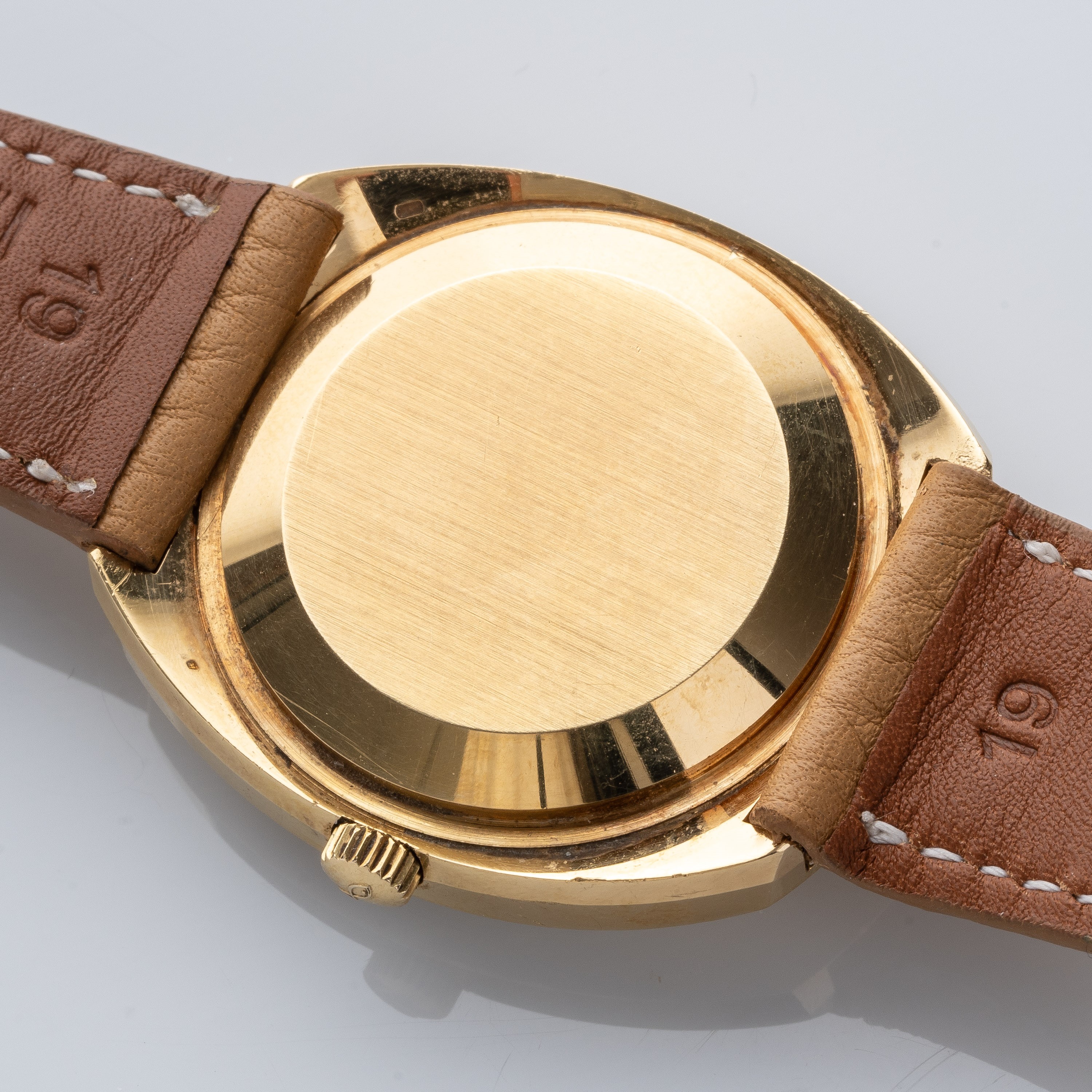Iwc - Calatrava R815A, orologio solo tempo automatico in oro giallo 18 kt con datario ad ore 3