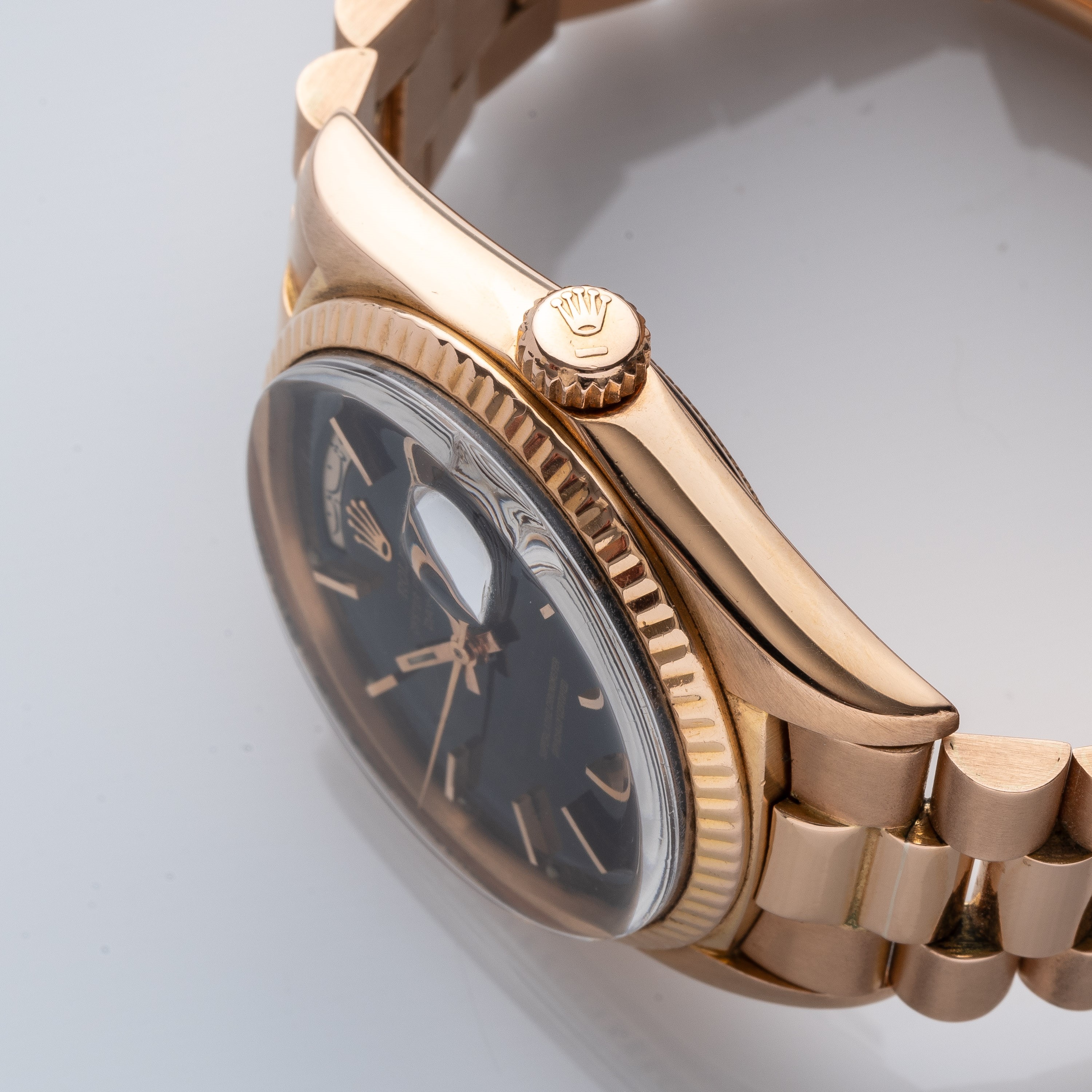 Rolex - Day-Date Ref. 1803 in oro rosa 18 kt con datario in arabo