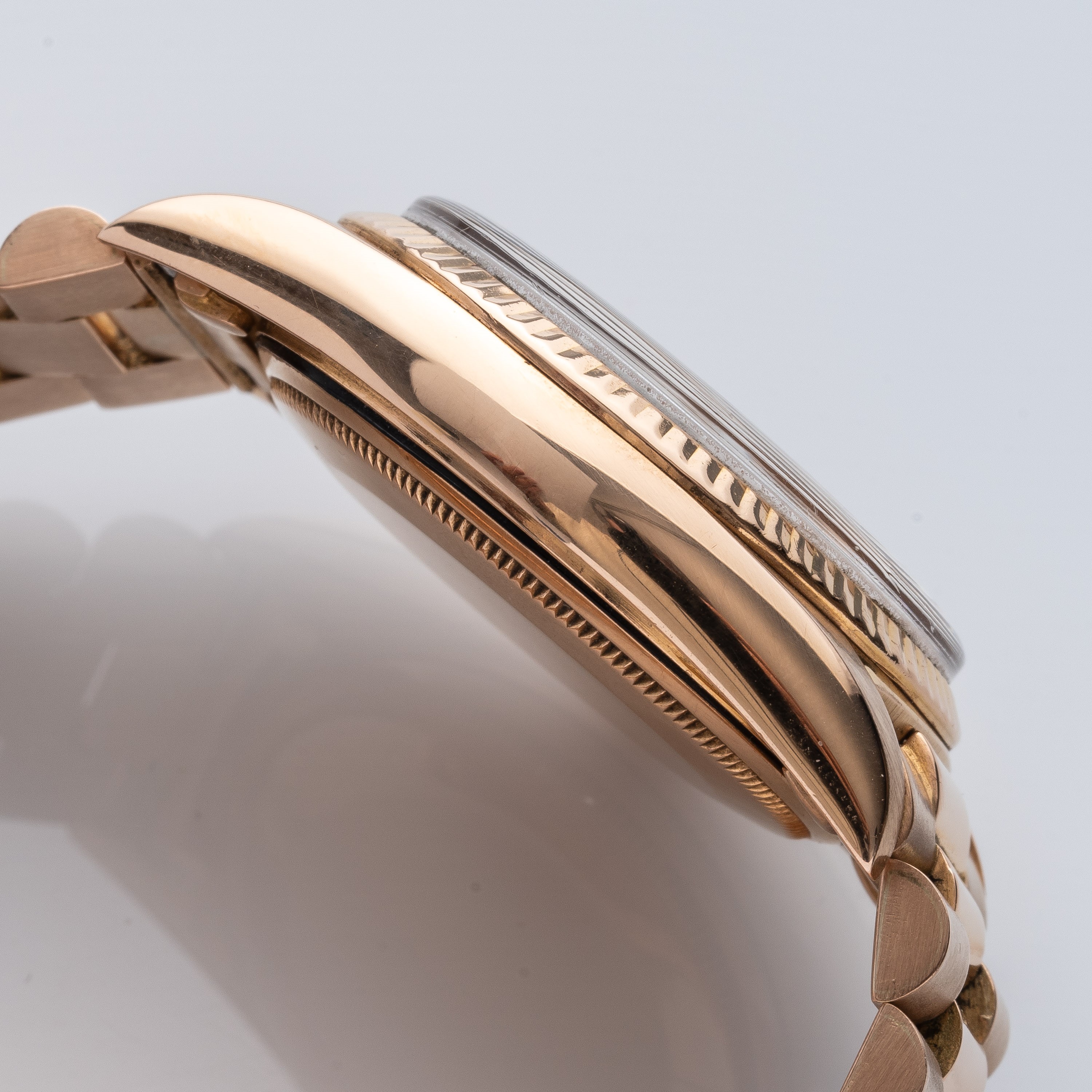 Rolex - Day-Date Ref. 1803 in oro rosa 18 kt con datario in arabo