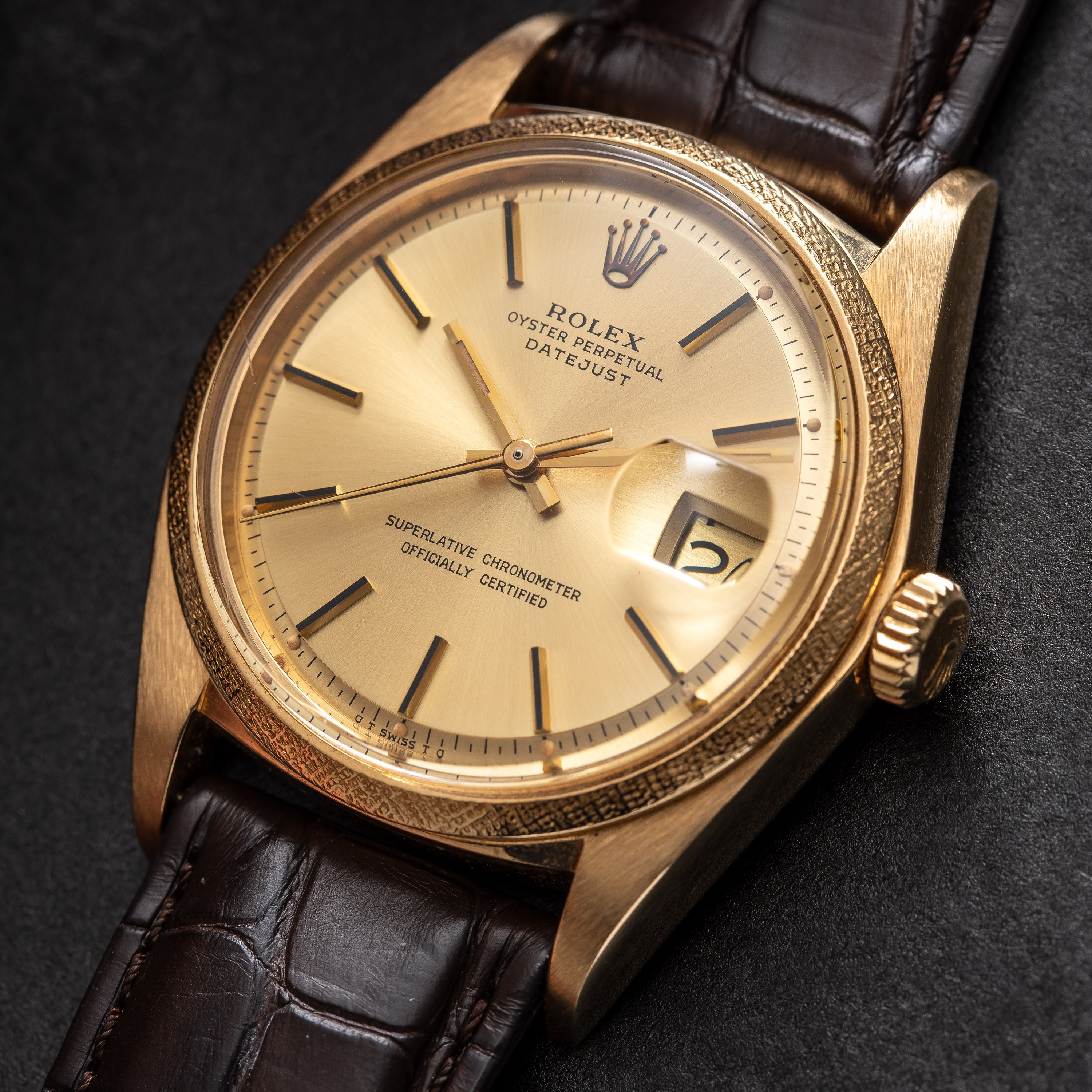 Rolex - Datejust 1611 (1977) orologio solo tempo in oro giallo 18 kt con datario e ghiera “Morell...