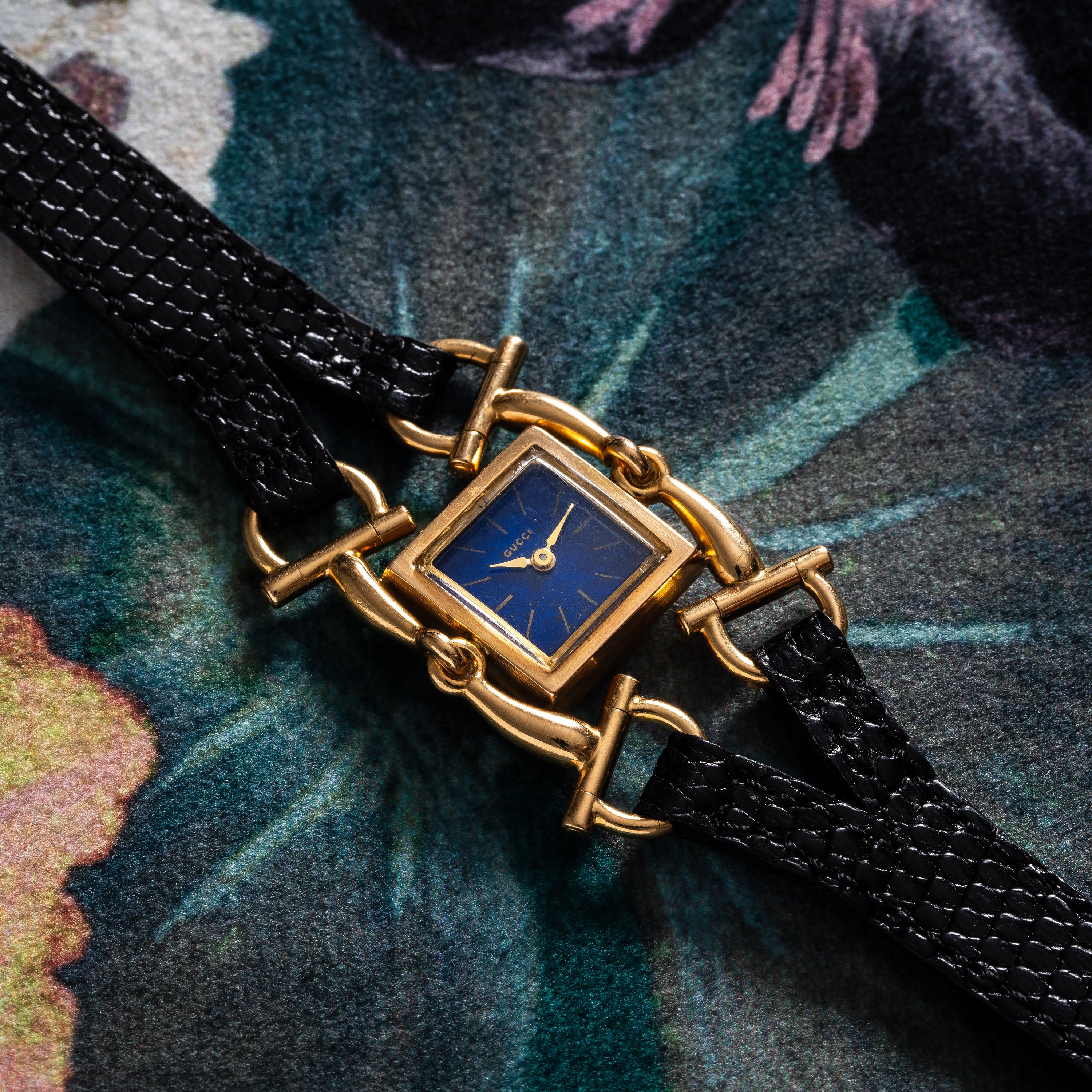 Gucci - Orologio da polso “Fibbia” a carica manuale con cassa in oro giallo 18kt e quadrante in l...