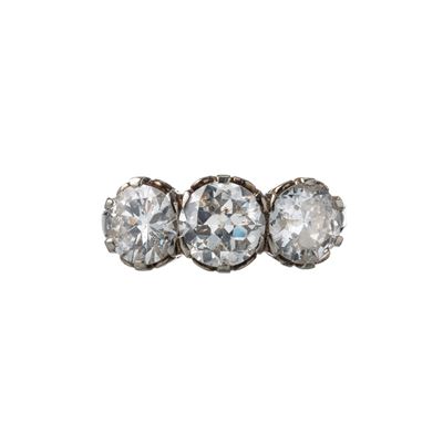 Anello Trilogy, Oro bianco 18 kt e diamanti