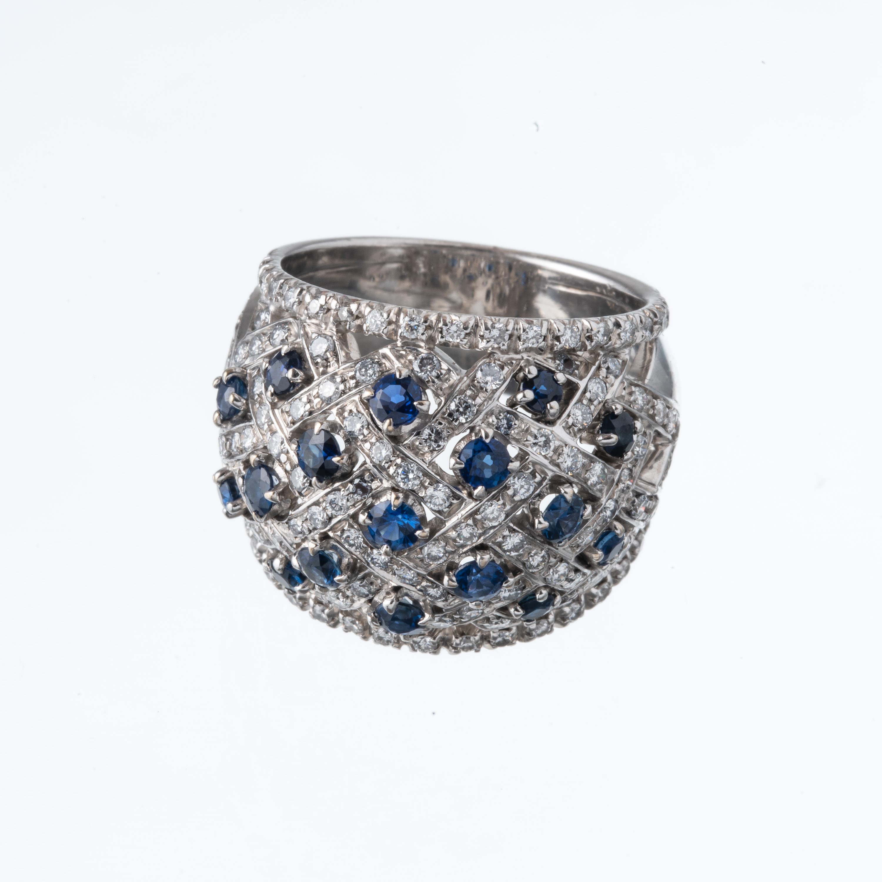 Anello in oro con diamanti e zaffiri, 16/56 (UE)