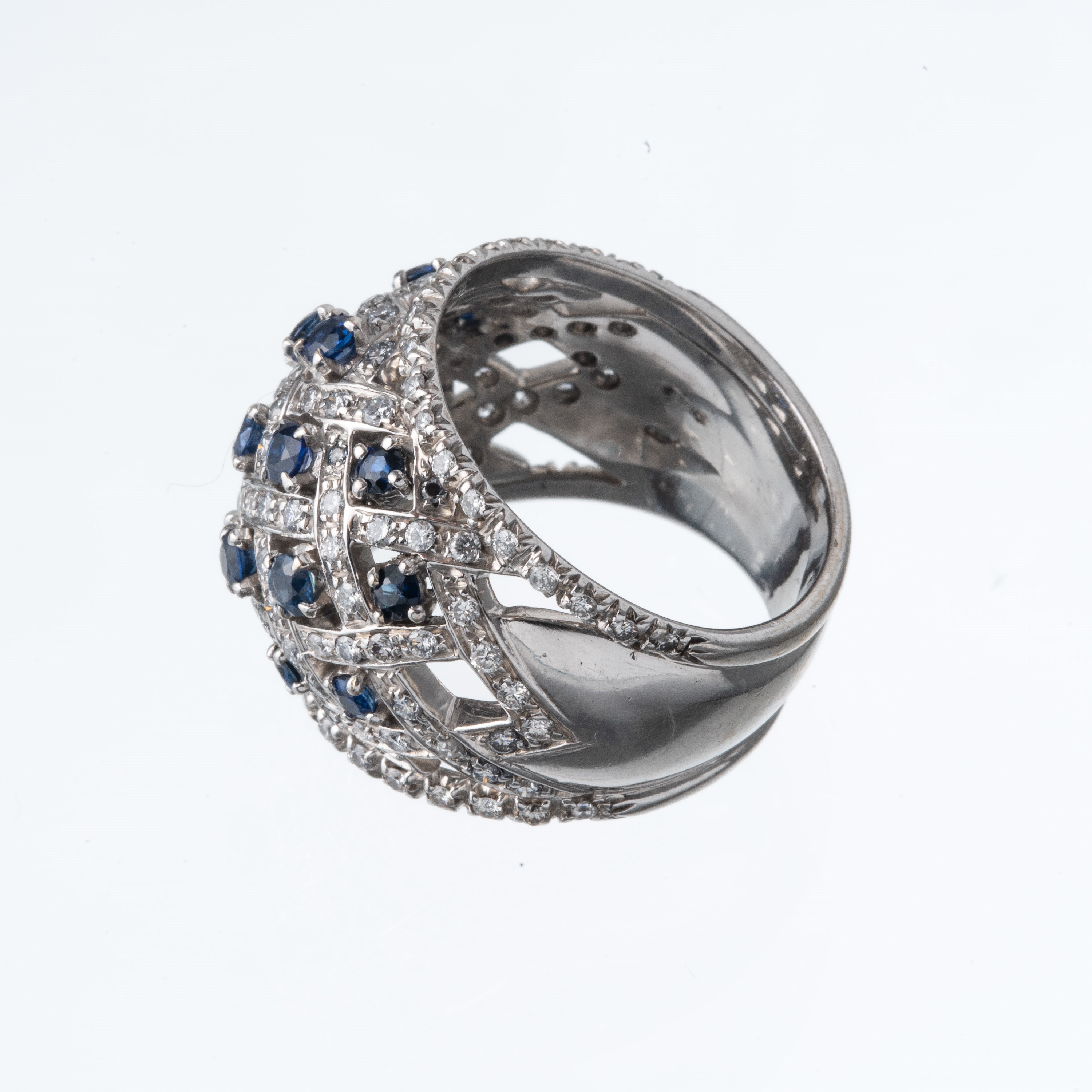 Anello in oro con diamanti e zaffiri, 16/56 (UE)