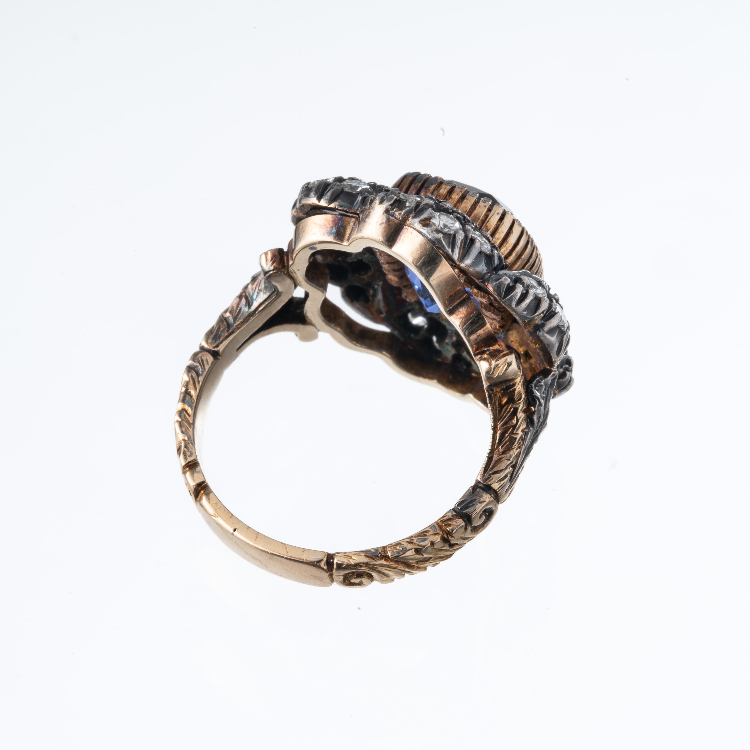 Anello in oro giallo 18 kt con diamanti e tanzanite “Huit Huit”, mis. 15/55 EU