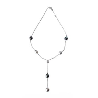 Collana in oro bianco 18 kt con perle e diamanti