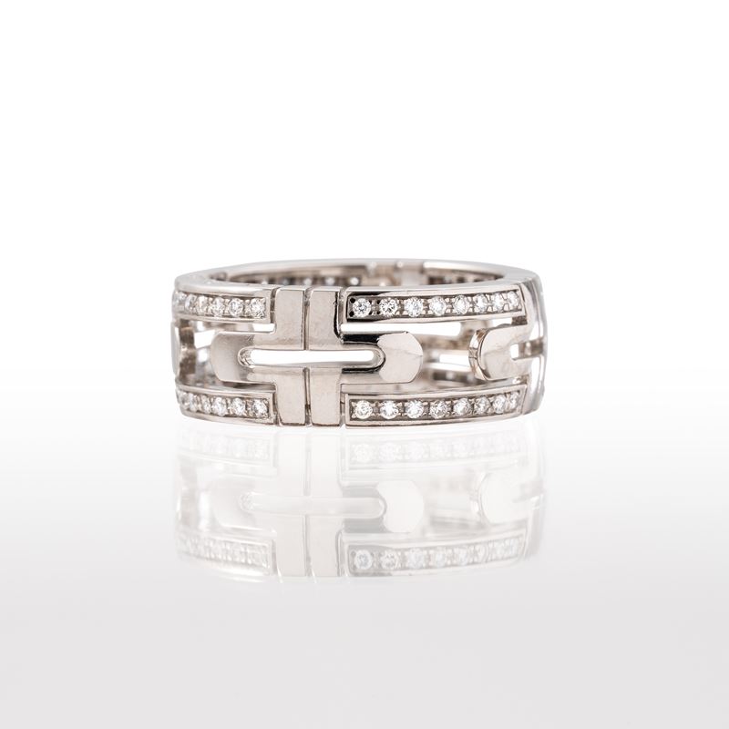 Bulgari - Anello “Parentesi” in oro bianco 18 kt con diamanti