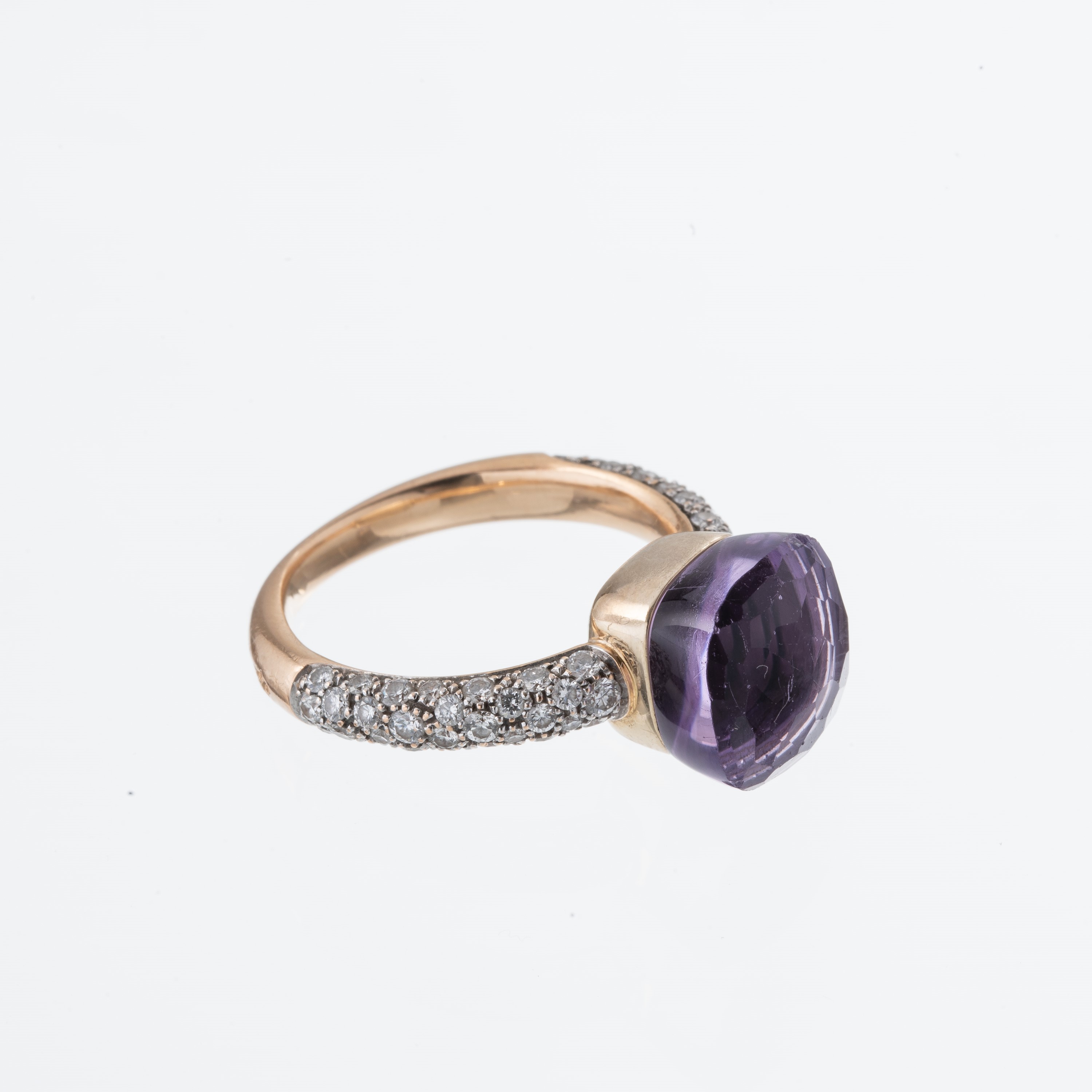 Pomellato - Anello in oro giallo e bianco 18 kt con ametista e diamanti sul gambo