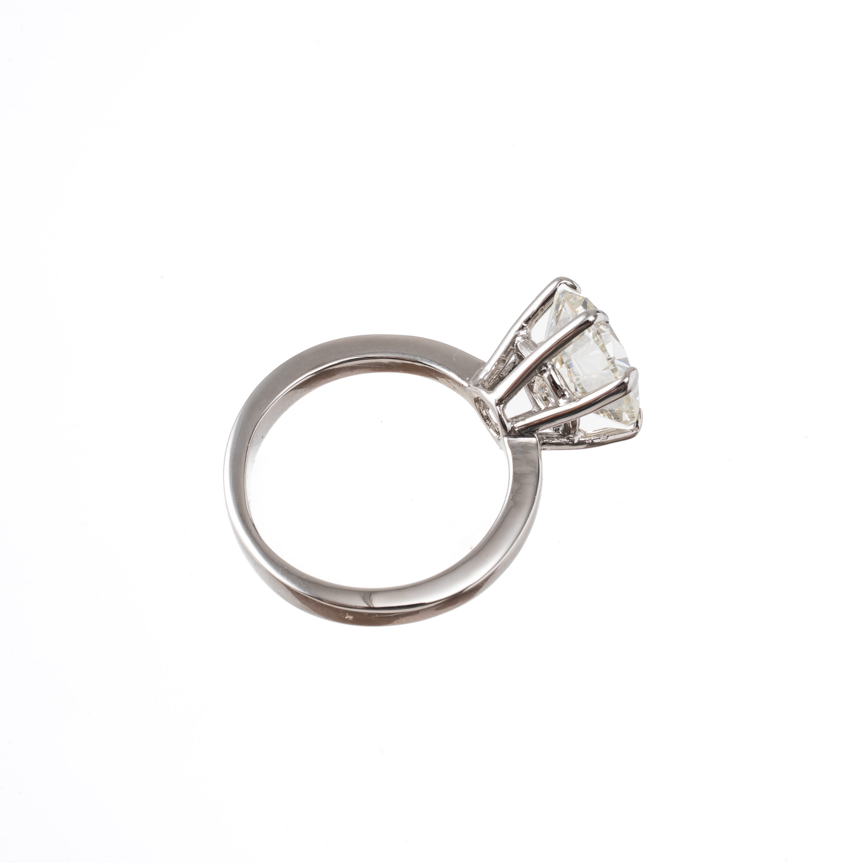Diamante, taglio brillante, Ct 4,04—caratteristiche J-VS1