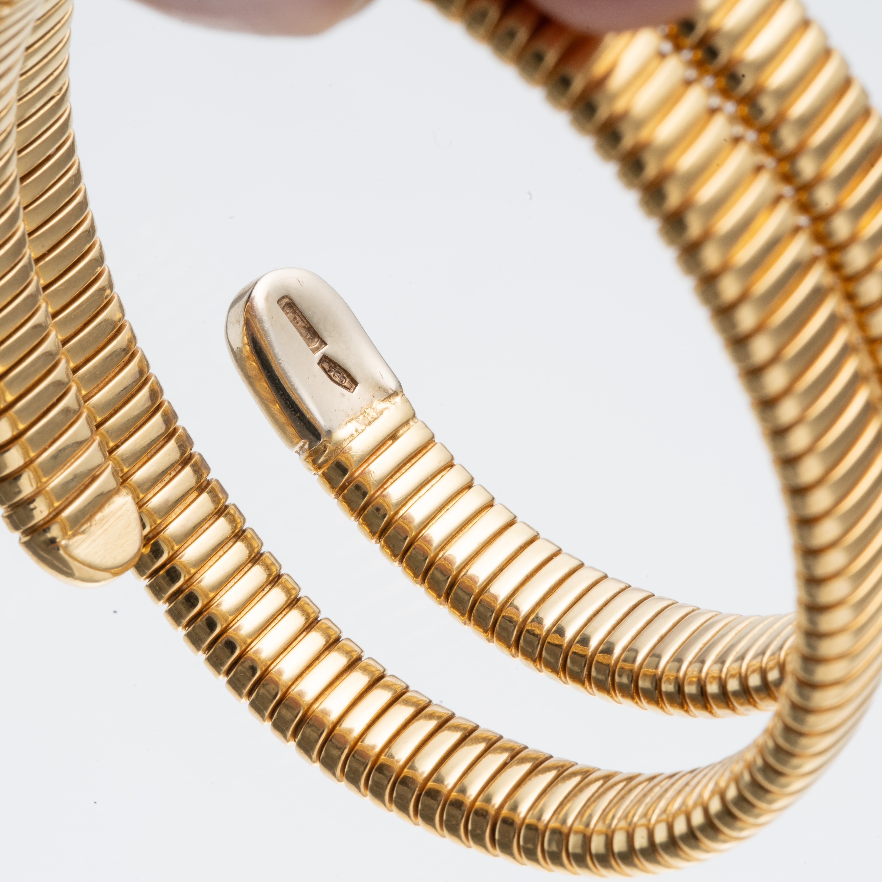 Bracciale elastico in oro giallo 18 kt a serpente "Tubogas"