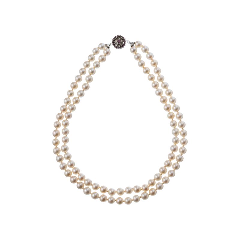 Girocollo in perle di mare con chiusura in oro bianco 18 kt e rubini