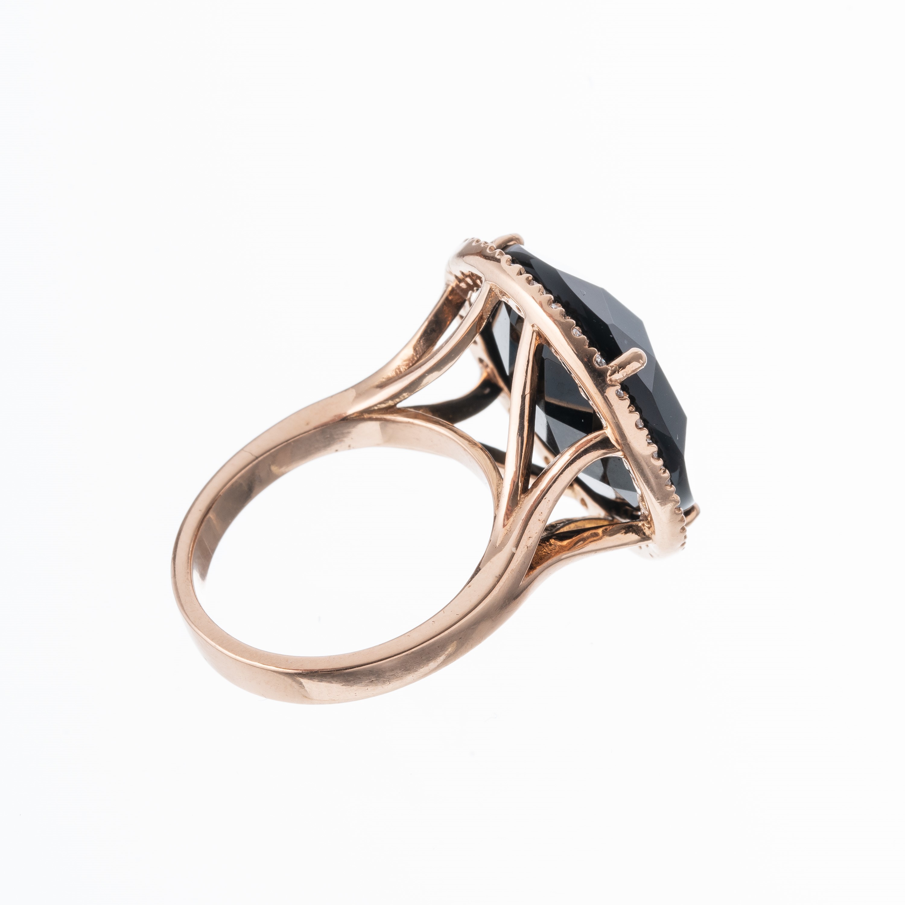 Oro rosa 18 kt, Anello con onice e contorno di brillantini