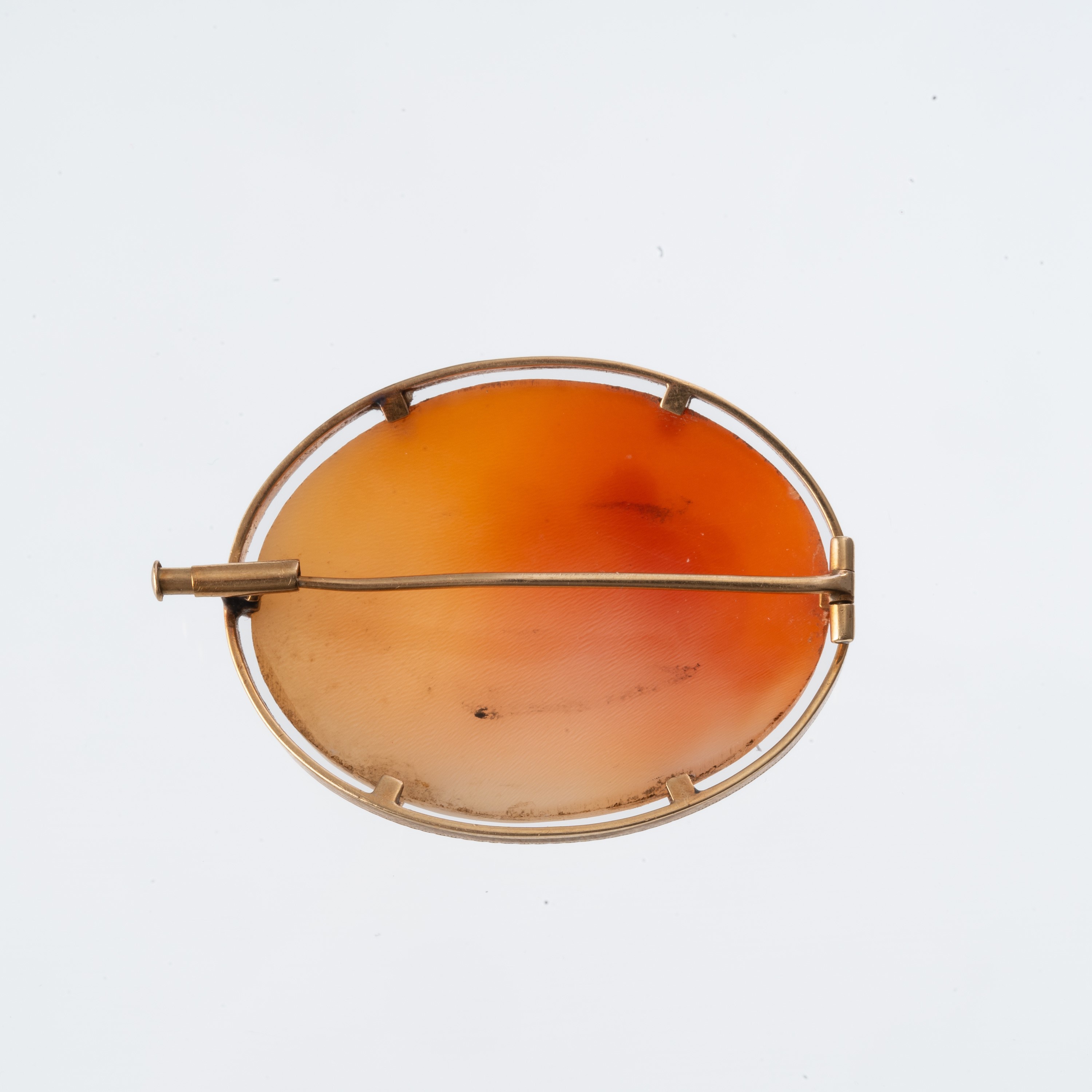 Cammeo in conchiglia bordato in oro 18 kt, 38x30 mm