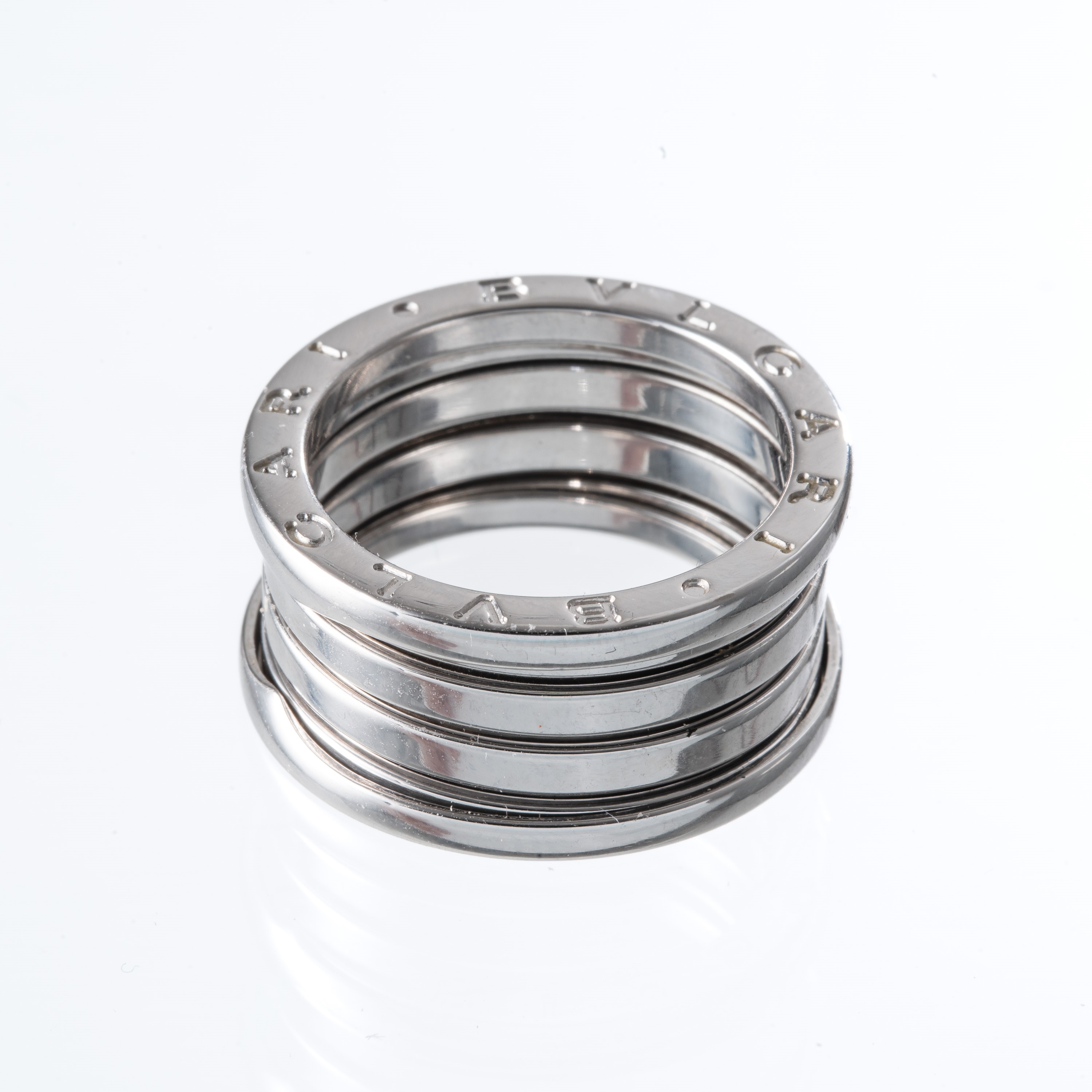Bulgari - Anello modello B1 in oro bianco 18 kt