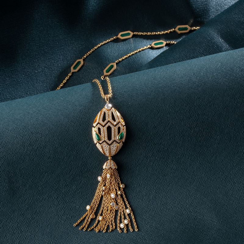 Bulgari - Collana Serpenti seduttori in oro giallo 18 kt con diamanti e malachite