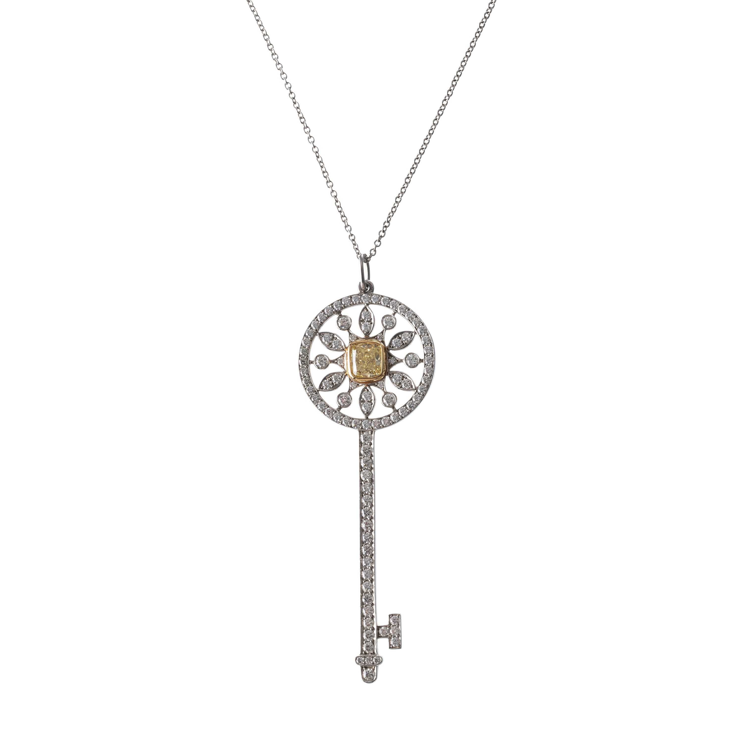 Tiffany & Co - Collana con chiave in platino e diamanti Cushion