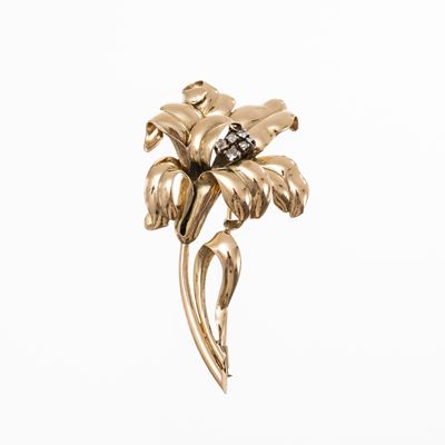 Spilla in oro giallo 18 kt a motivo floreale con diamanti